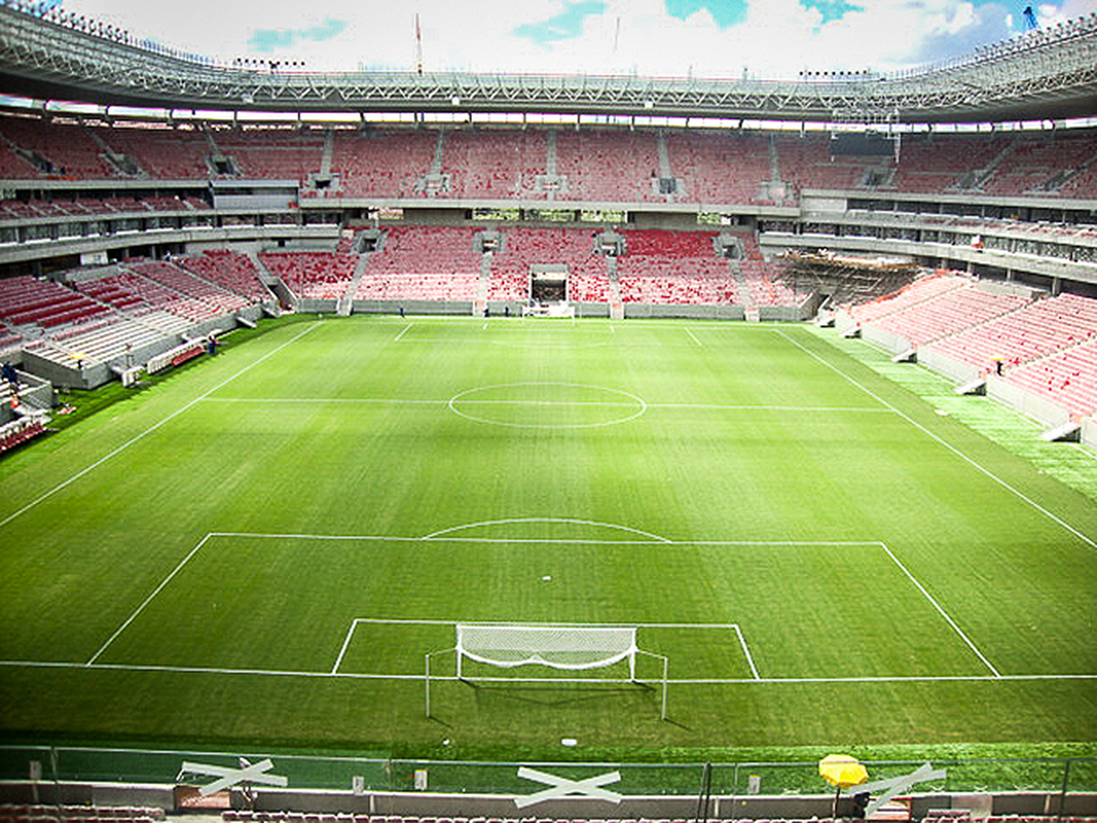 Where can I watch the Italy vs Costa Rica World Cup game?