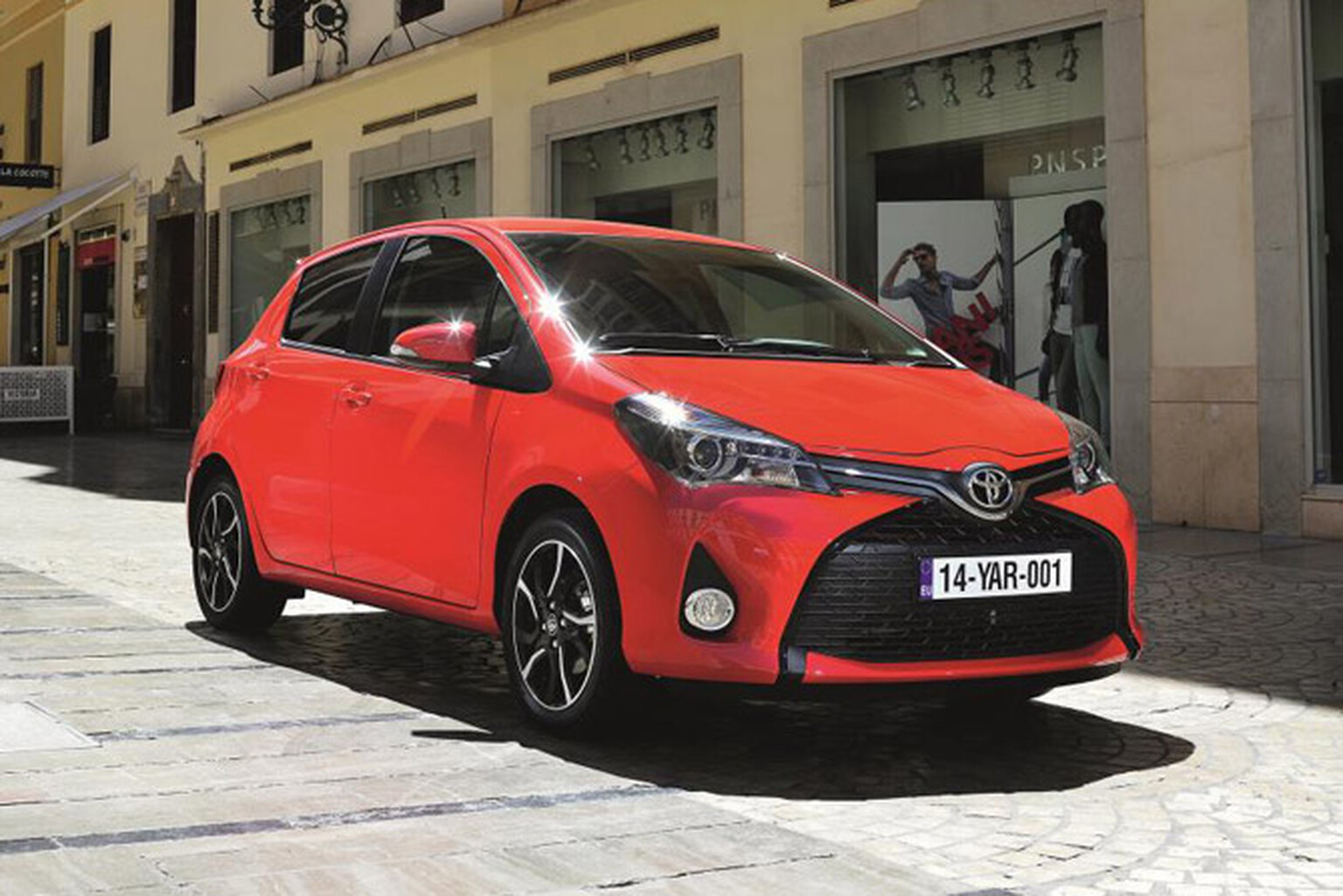 2014 Toyota Yaris details, pictures and price