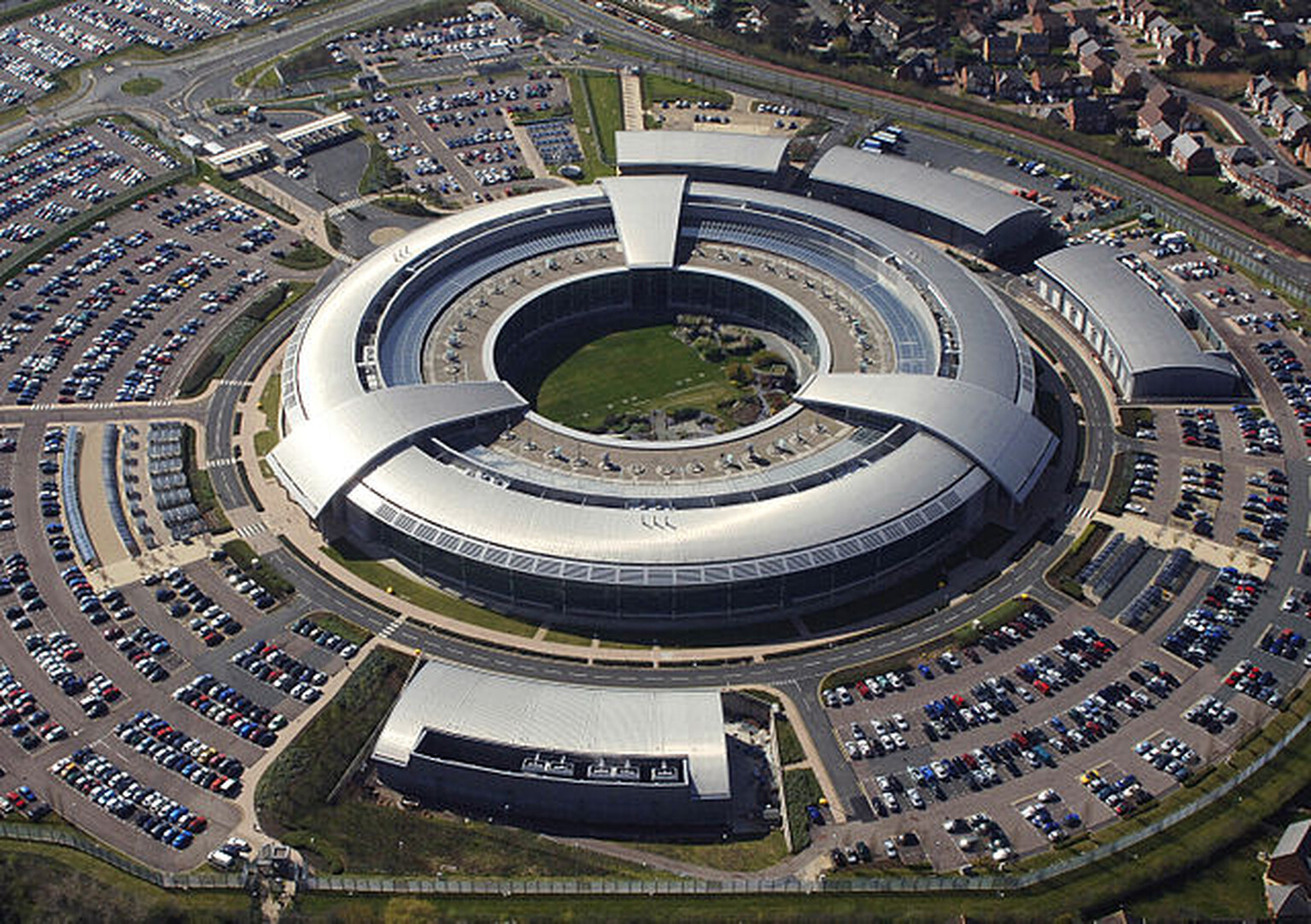 ISPs launch legal bid to stop UK spies snooping