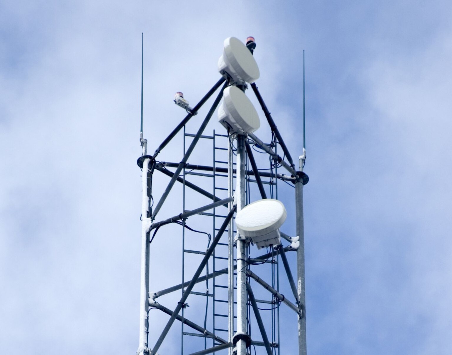 ‘5G experience’ touted for 4G phones as trial demos gigabit speeds