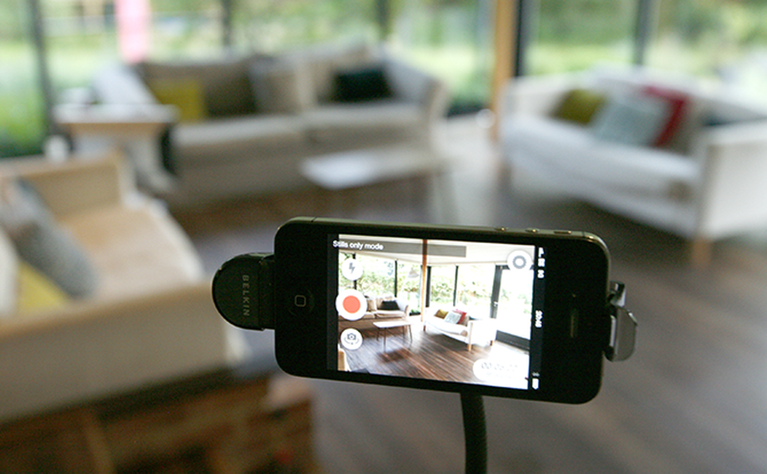 Turn your old iPhone into a security camera with IFTTT and Manything