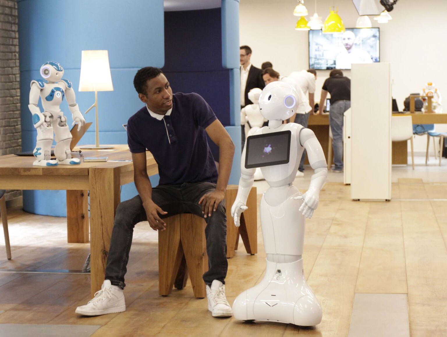 World's first home robot shop opens in Paris