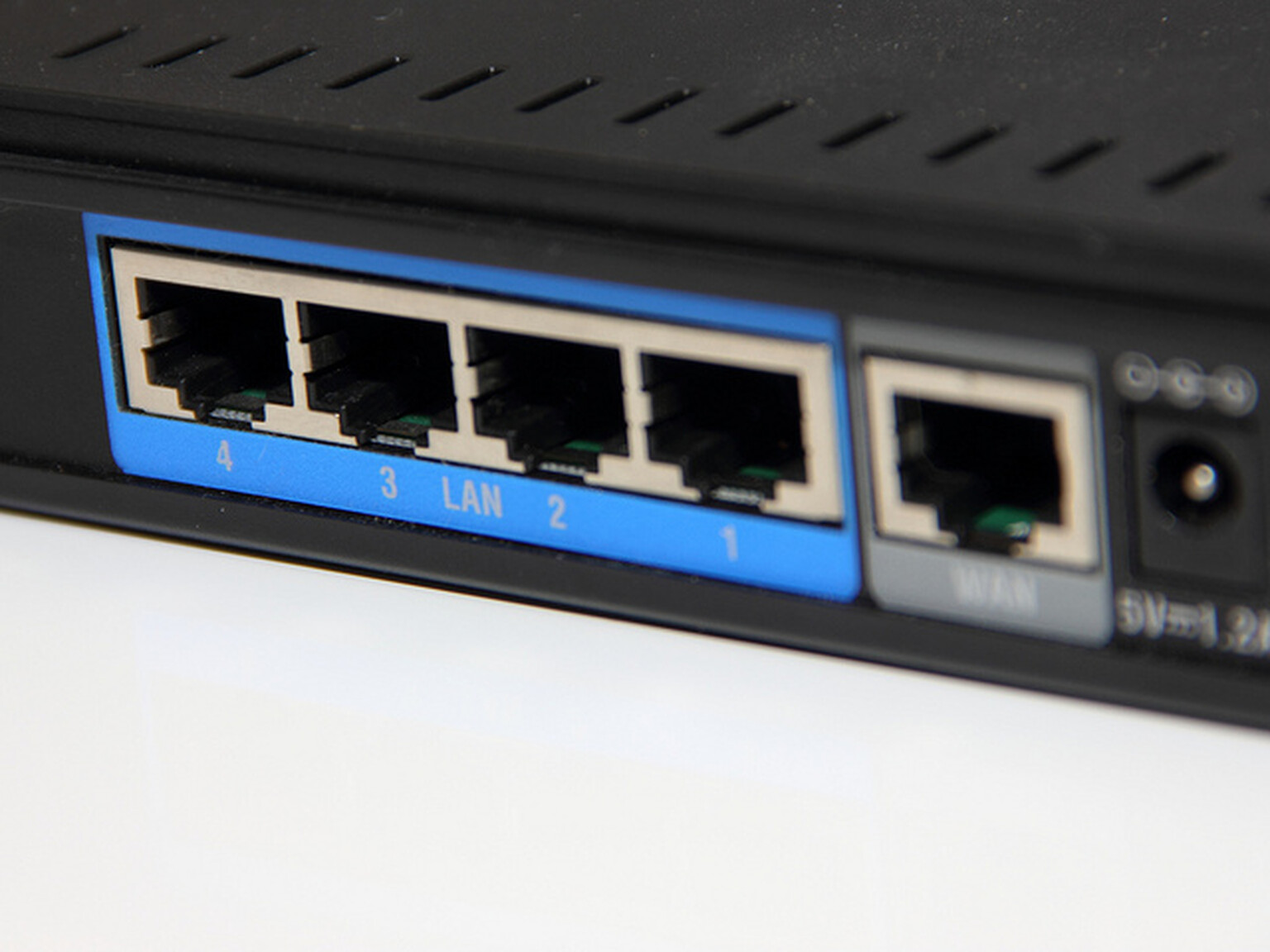 Home router security holes to be exposed at Def Con 22 hacker meet up
