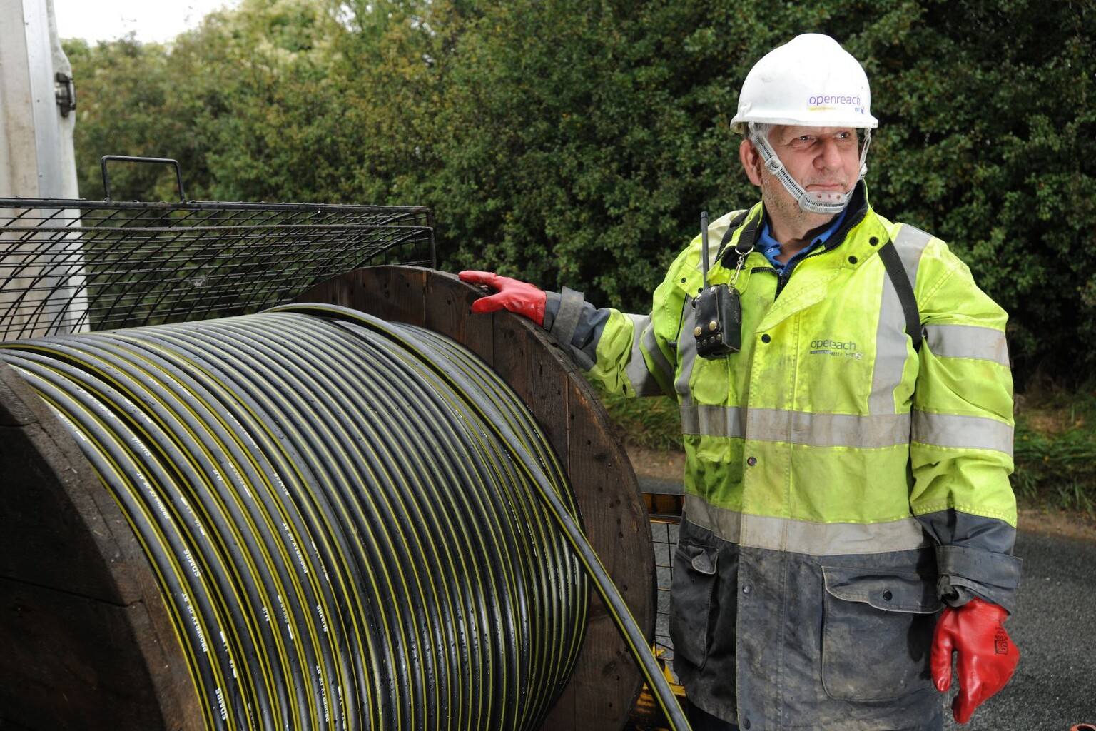 11,000 more Hampshire homes and business will get access to superfast broadband