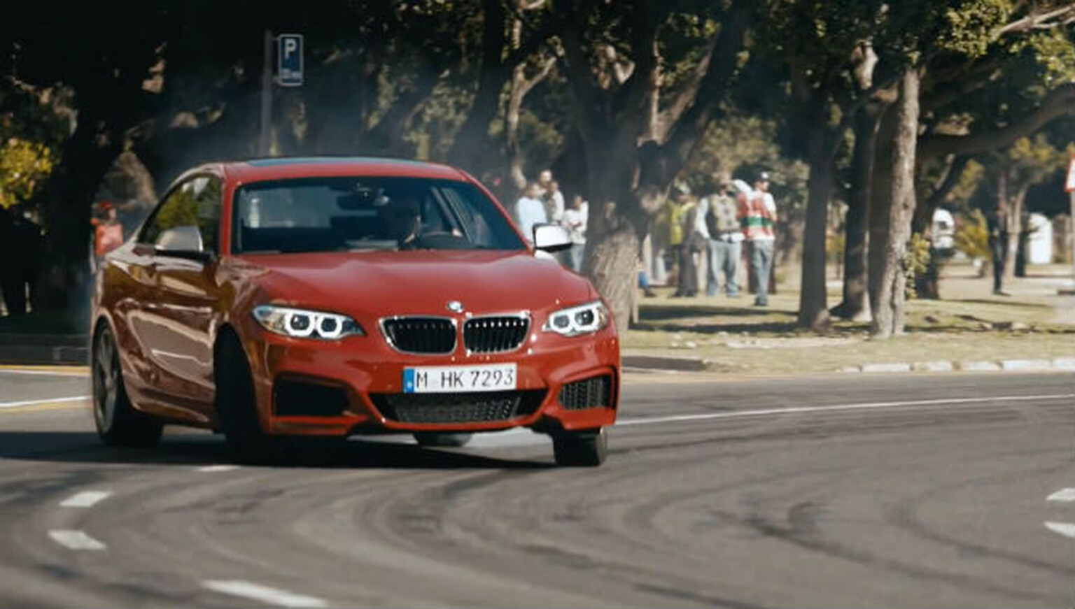 Watch five BMW M235i Coupes go sideways in Cape Town