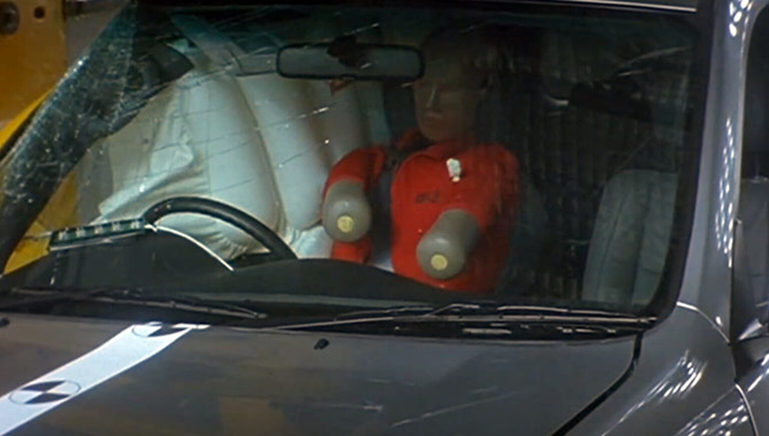 Australian curtain airbag safety video is brutal