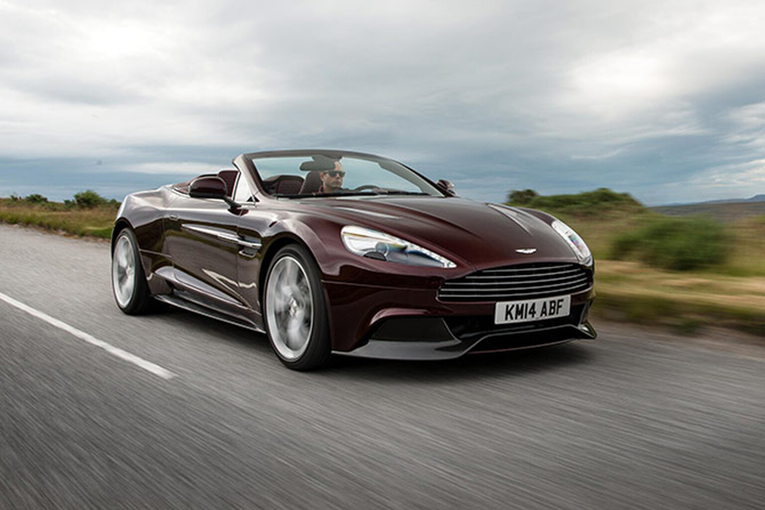 2015 Aston Martin Rapide S and Vanquish pictures and specs