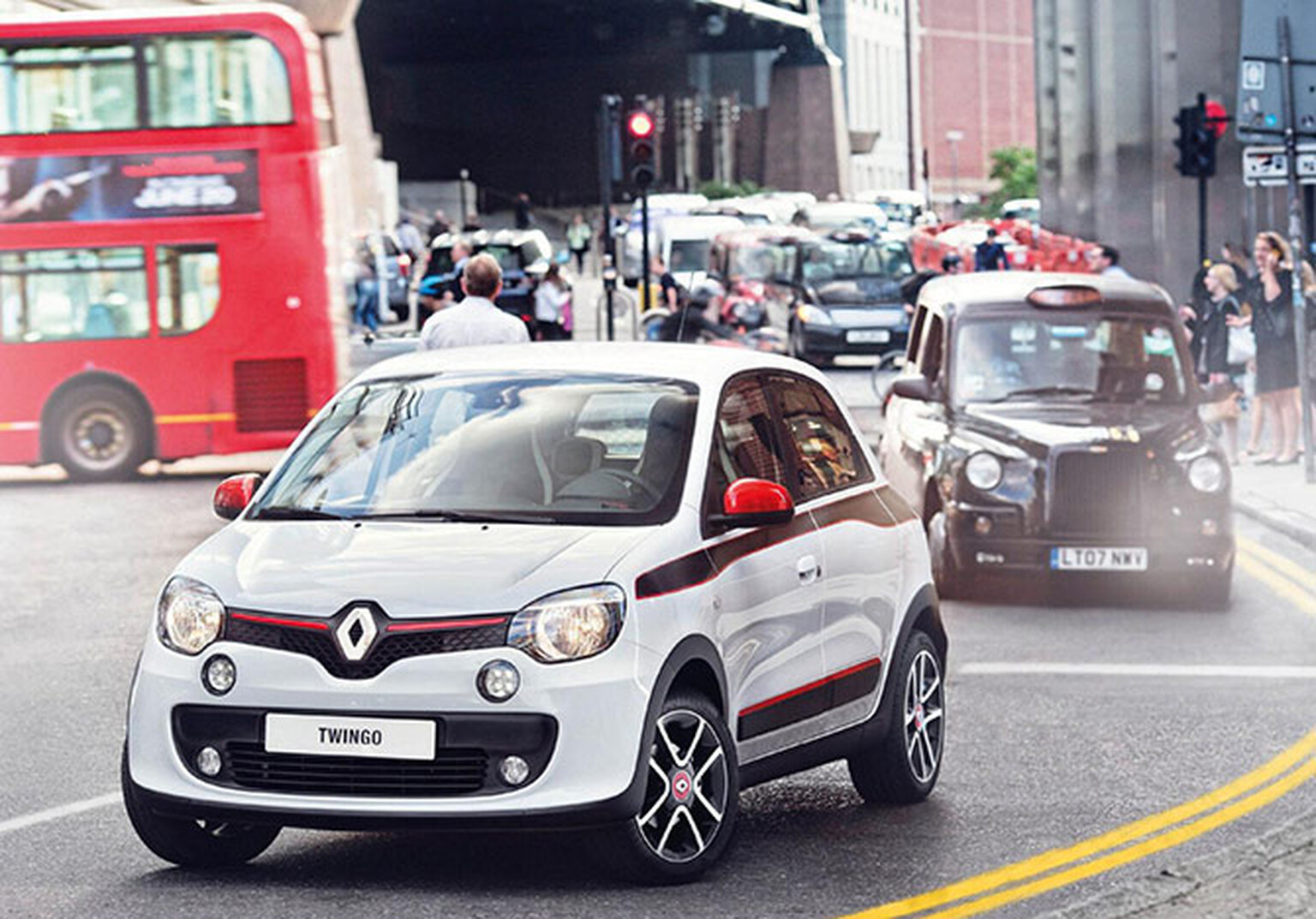 2014 Renault Twingo pictures, price and specs