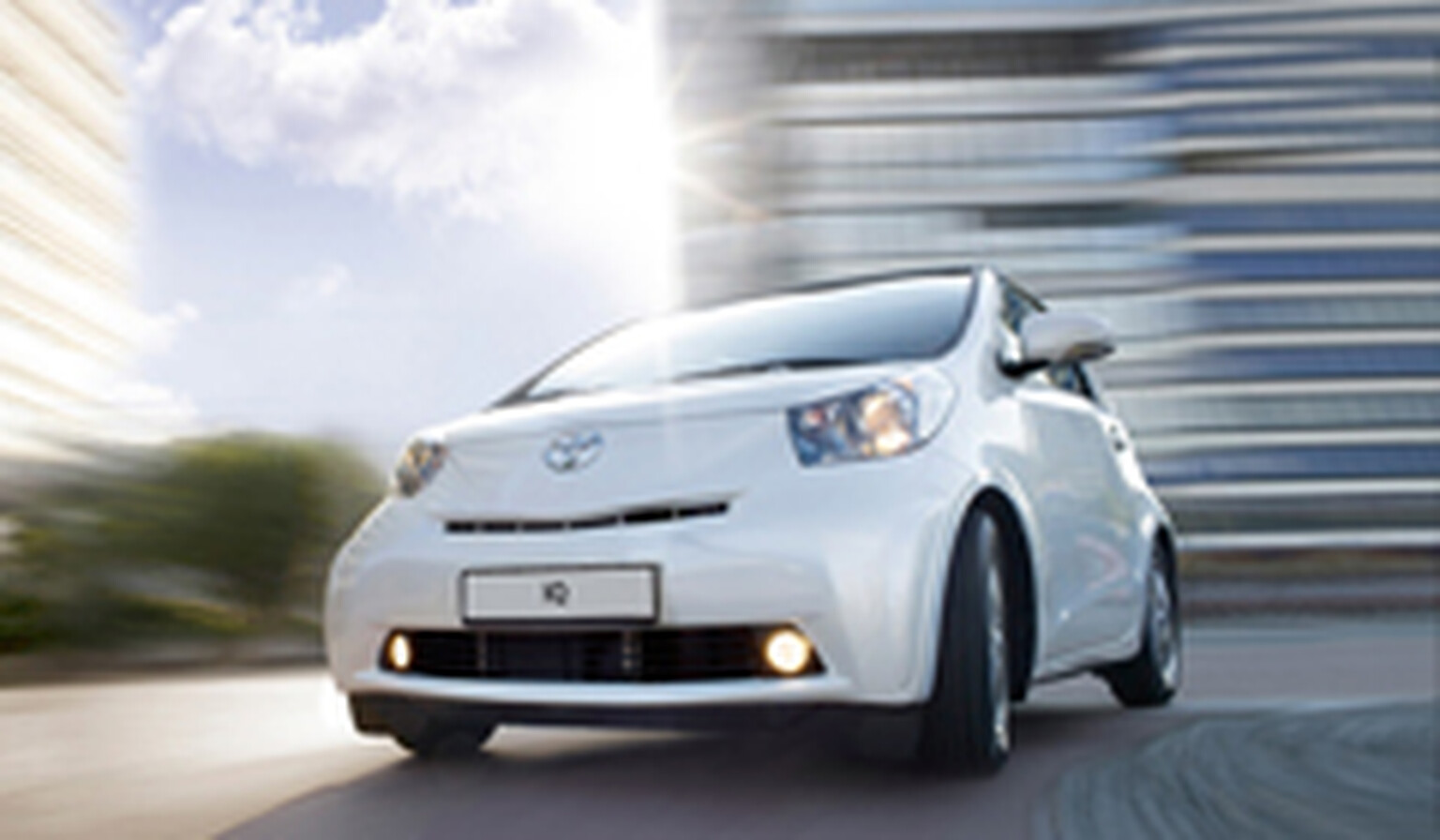 Toyota iQ Review