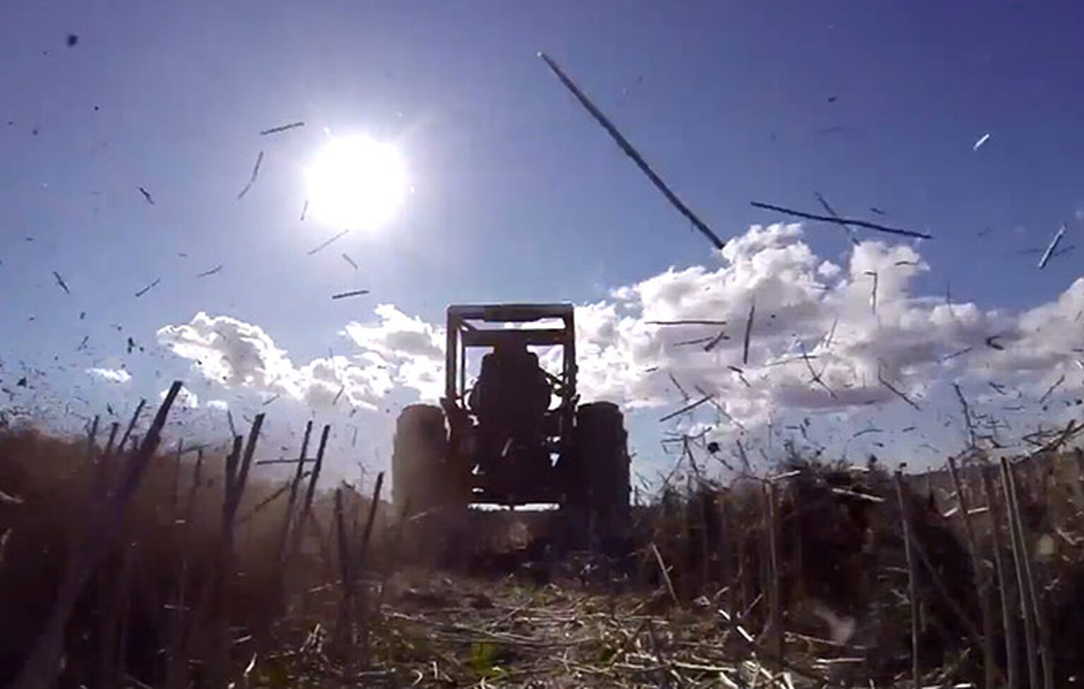 This is how you drive a turbocharged tractor
