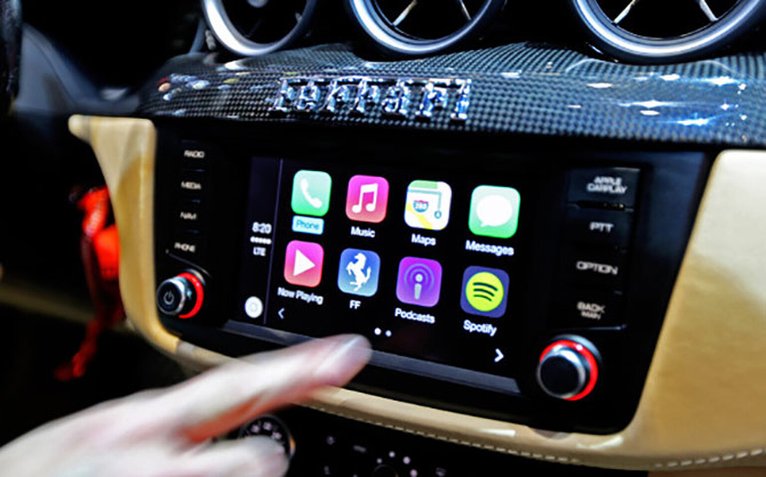 Apple CarPlay debuts in the Ferrari FF