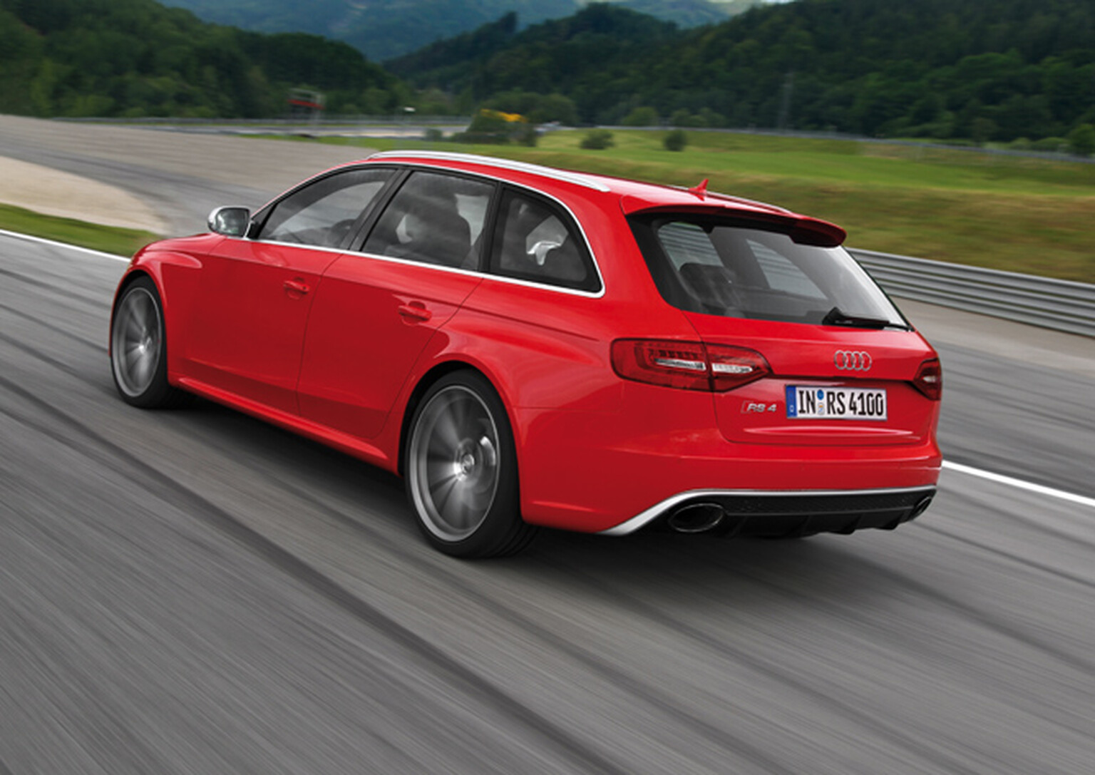 Audi RS4 Avant Review