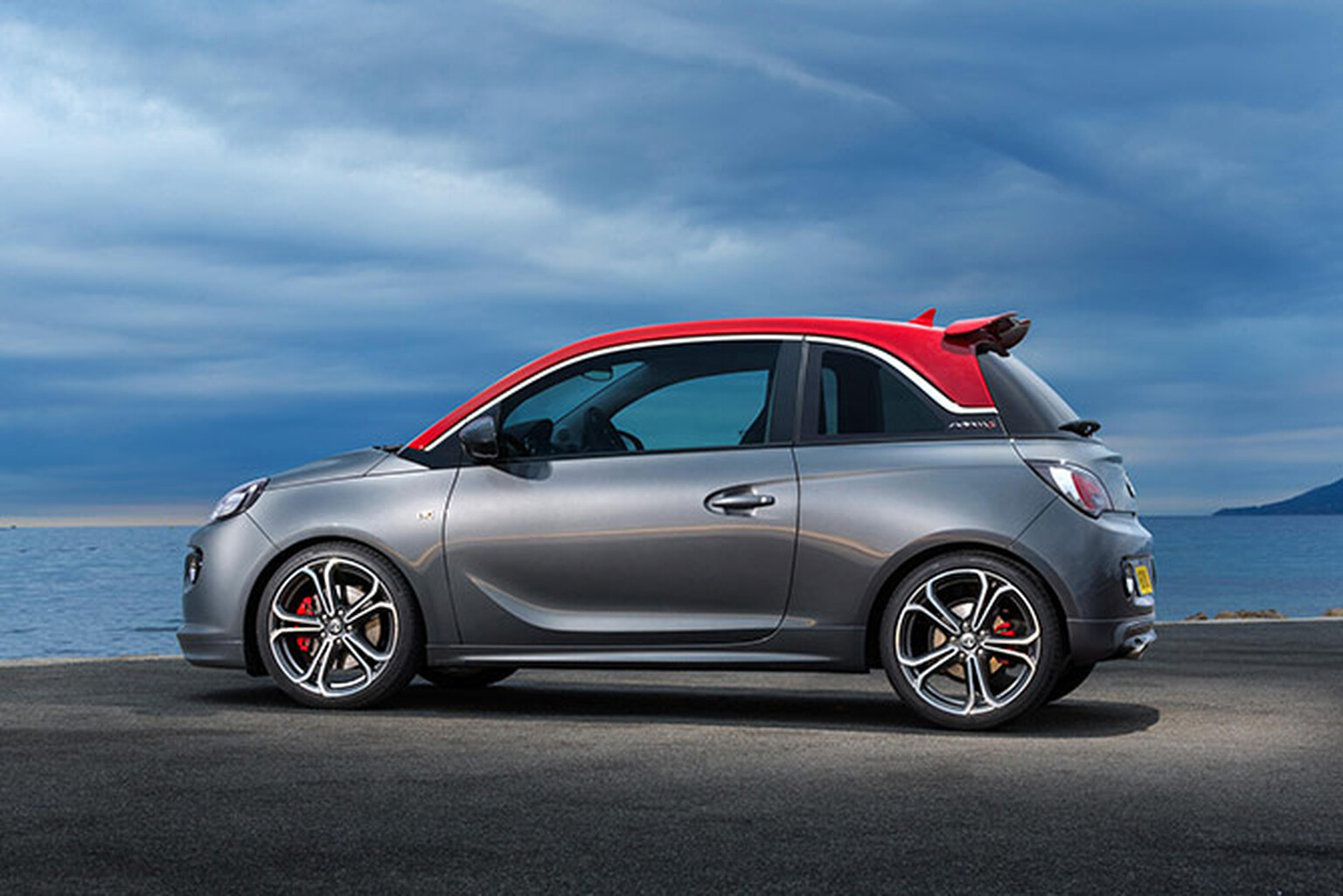 Vauxhall Adam S wants to wear the Fiat 500 Abarth like a hat