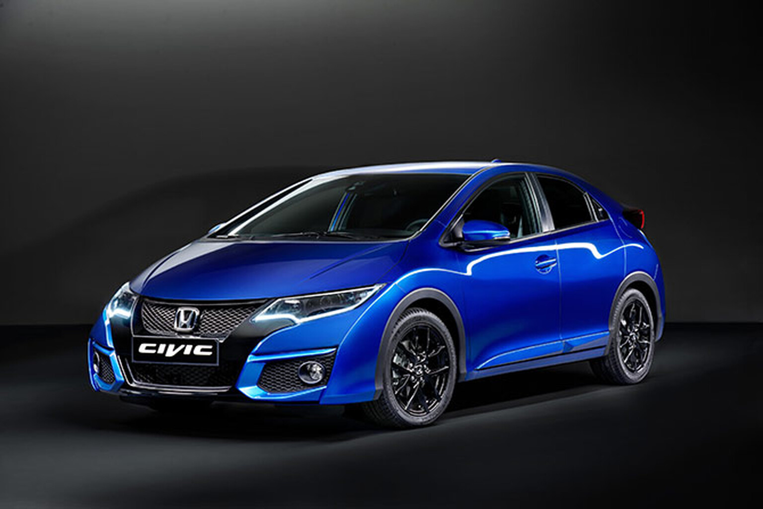 2015 Honda Civic and Civic Sport like it sporty