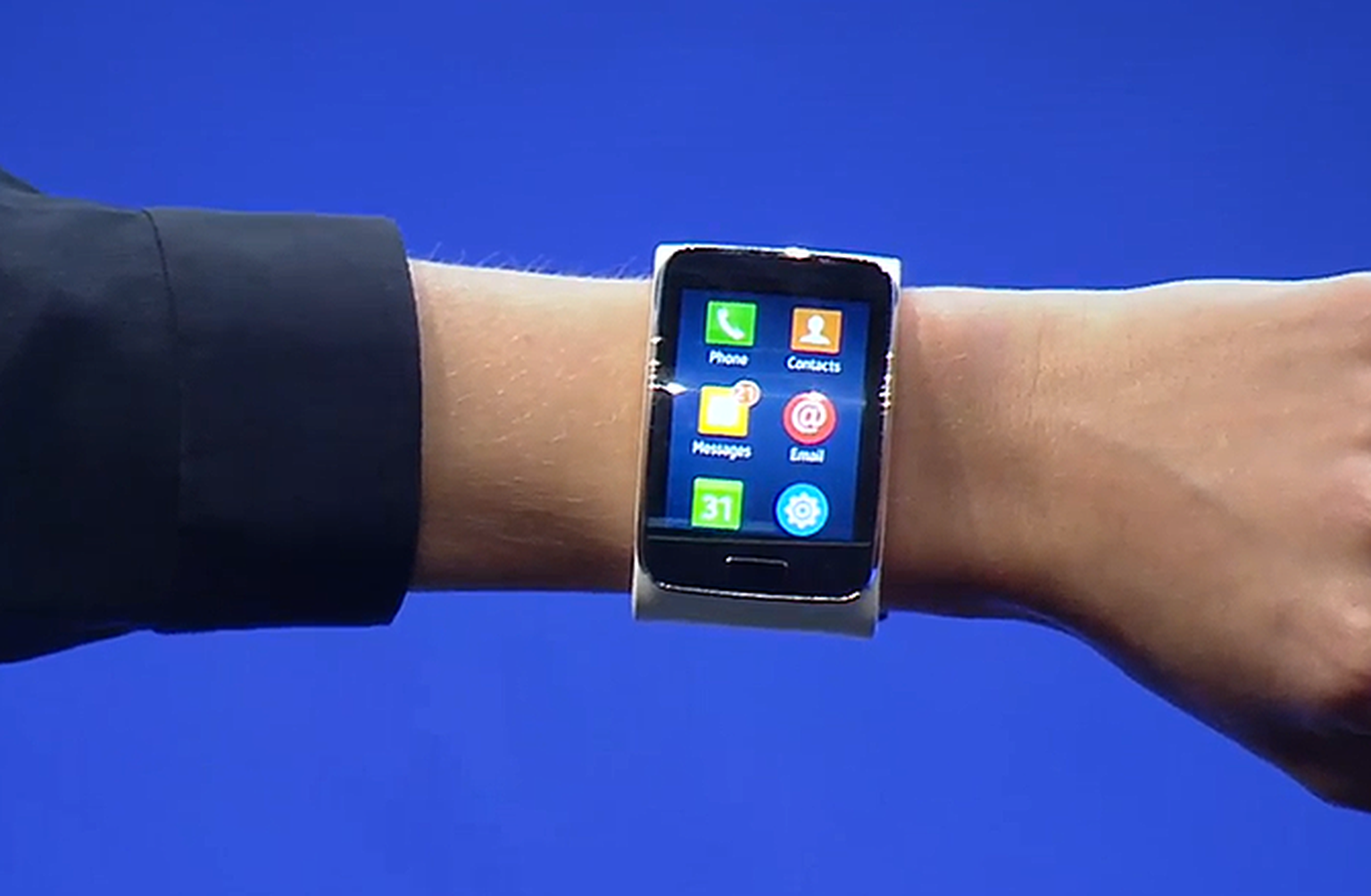 Samsung Gear S: 2-inch touchscreen smart watch touches down at IFA 2014