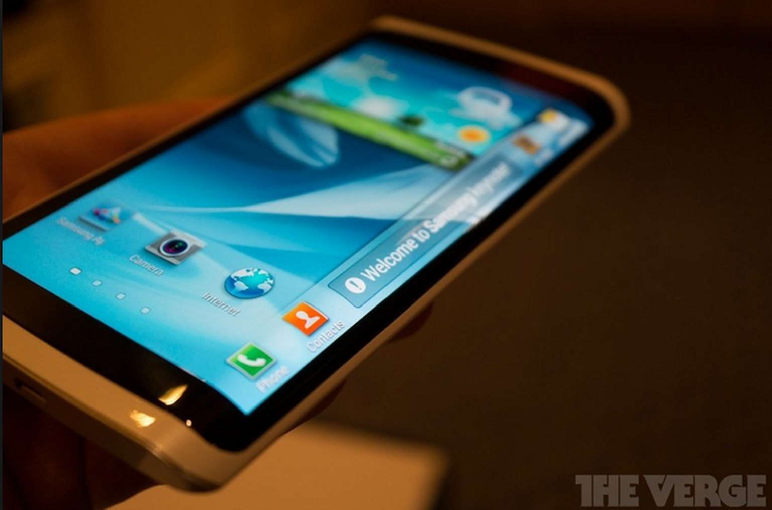 Samsung Galaxy Note Edge with 3-sided screen incoming?