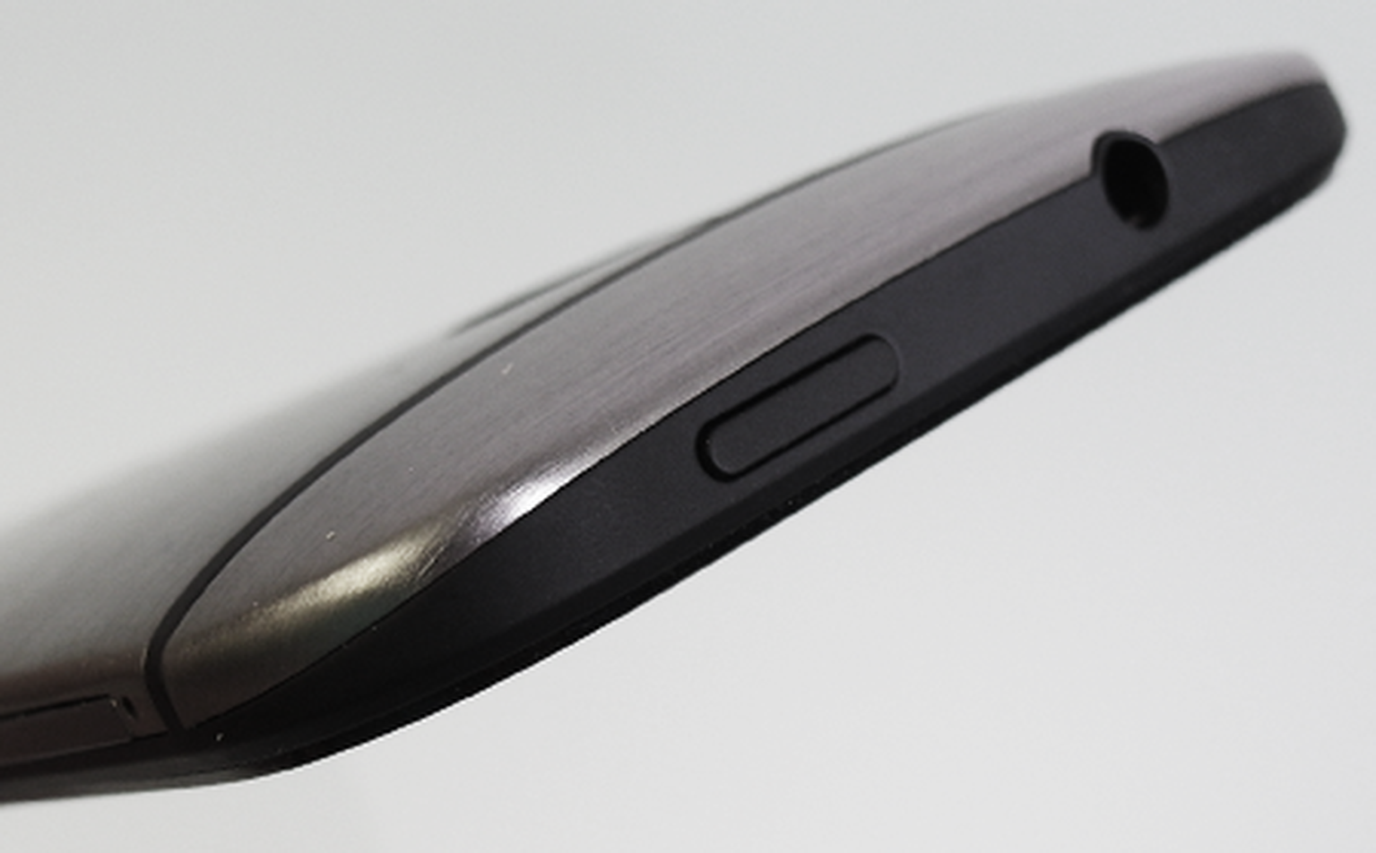 HTC One Mini 2 Review: In Depth