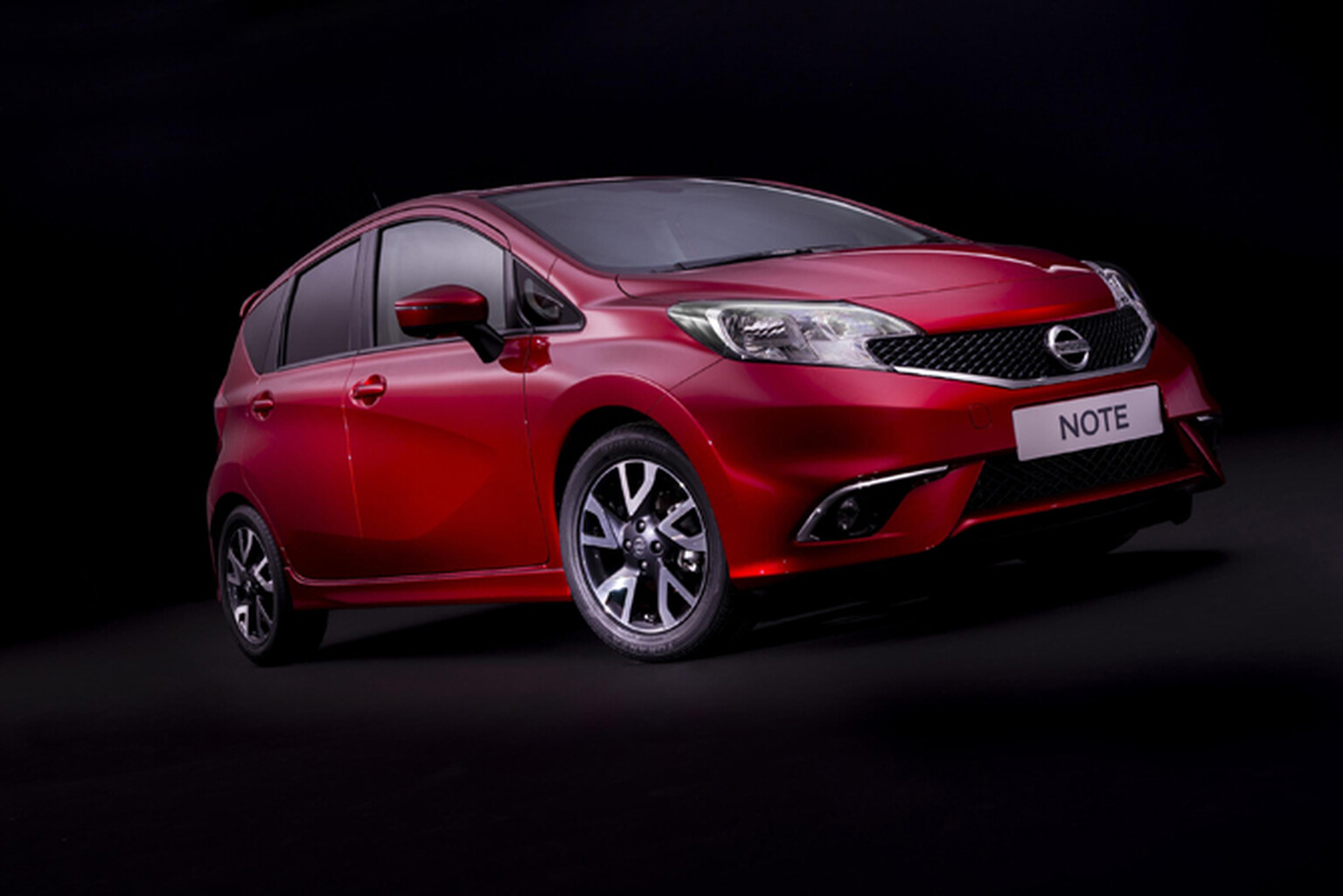 New Nissan Note features tiny washer and blow dryer, gadgets for days