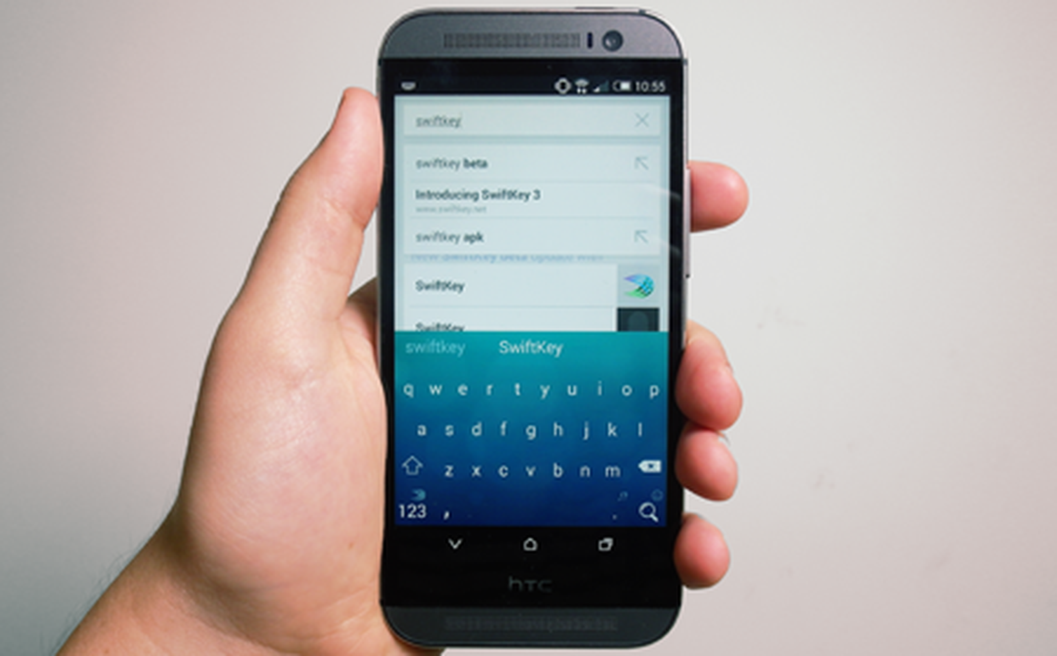 SwiftKey’s Android keyboard goes freemium. Sells you colourful themes instead