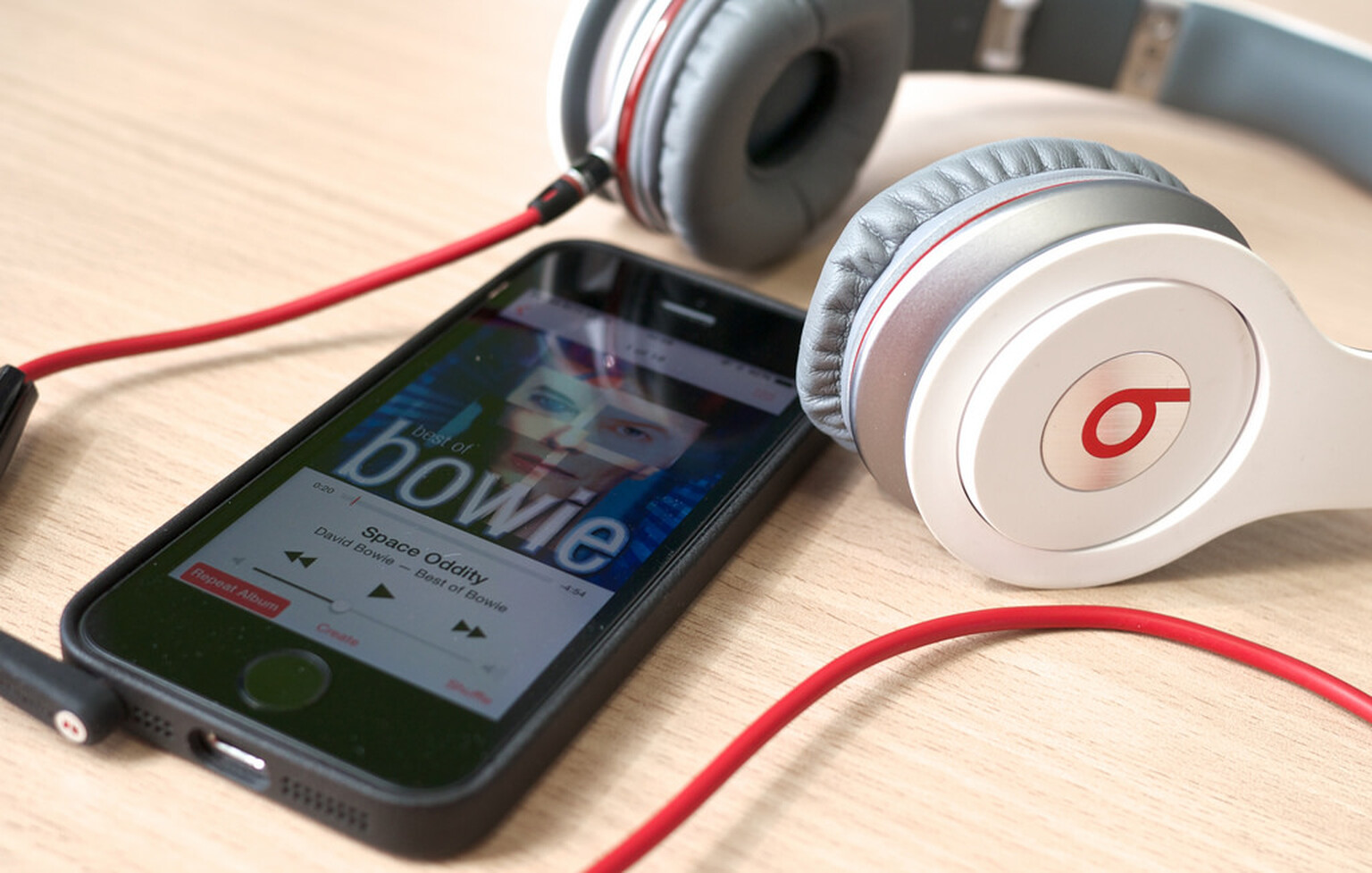 It's official: Apple buys Dr Dre's Beats for $3bn