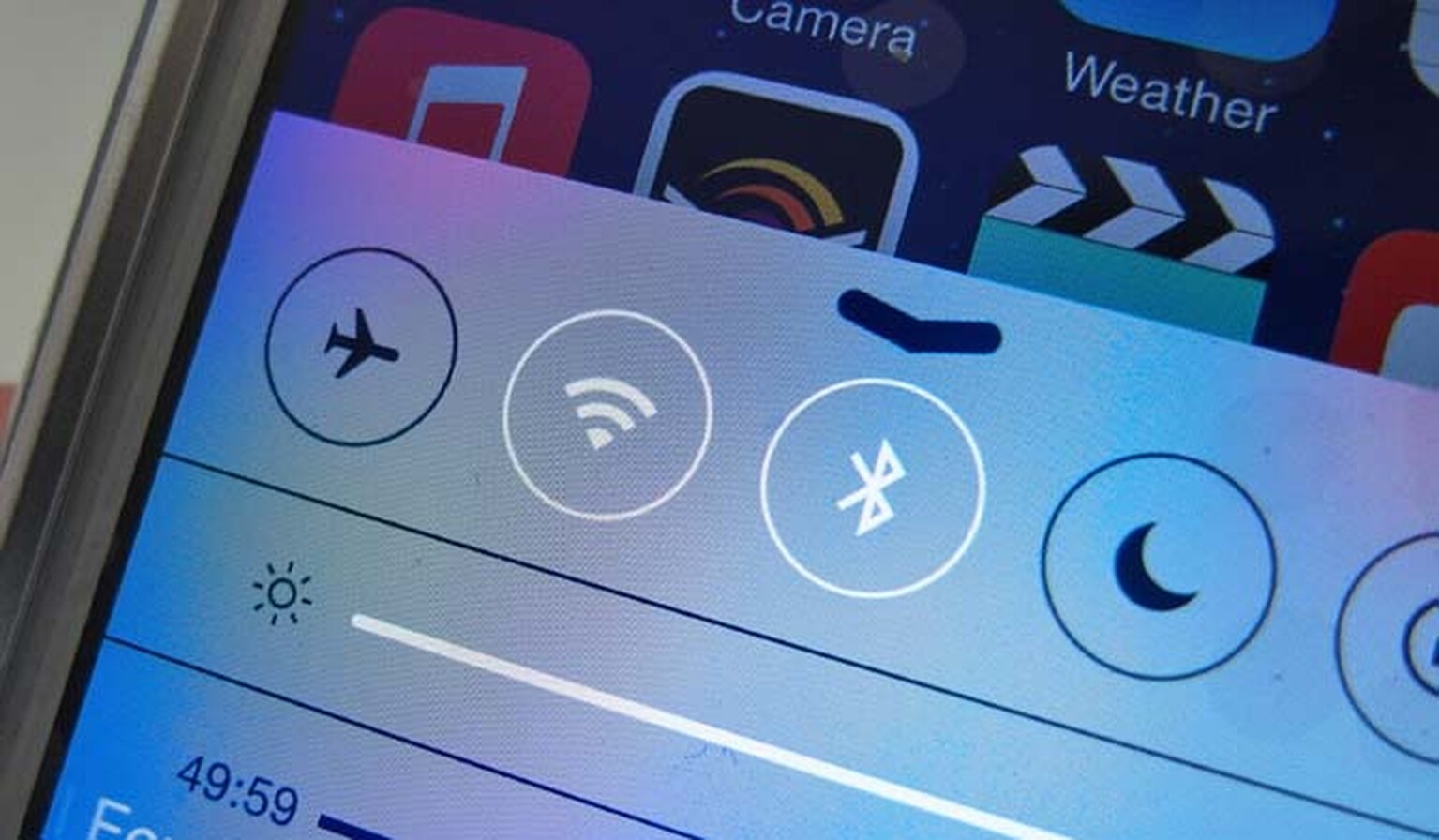 Ten quick ways to get better battery life on your phone - now with video