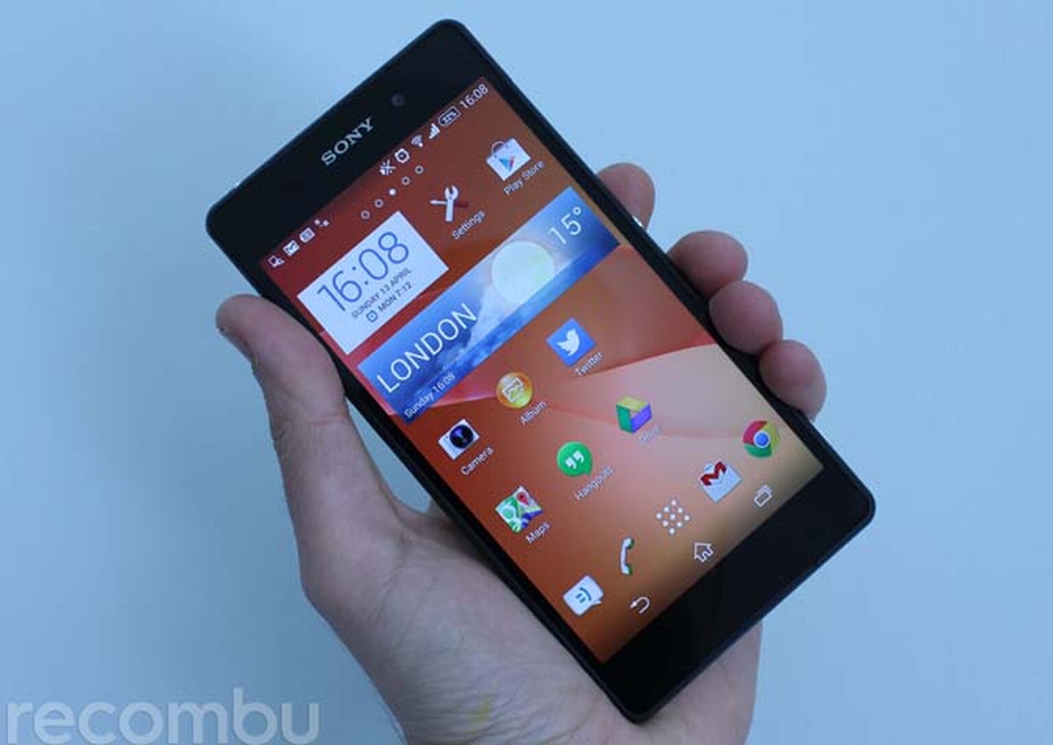Sony Xperia Z2 Review: In Depth
