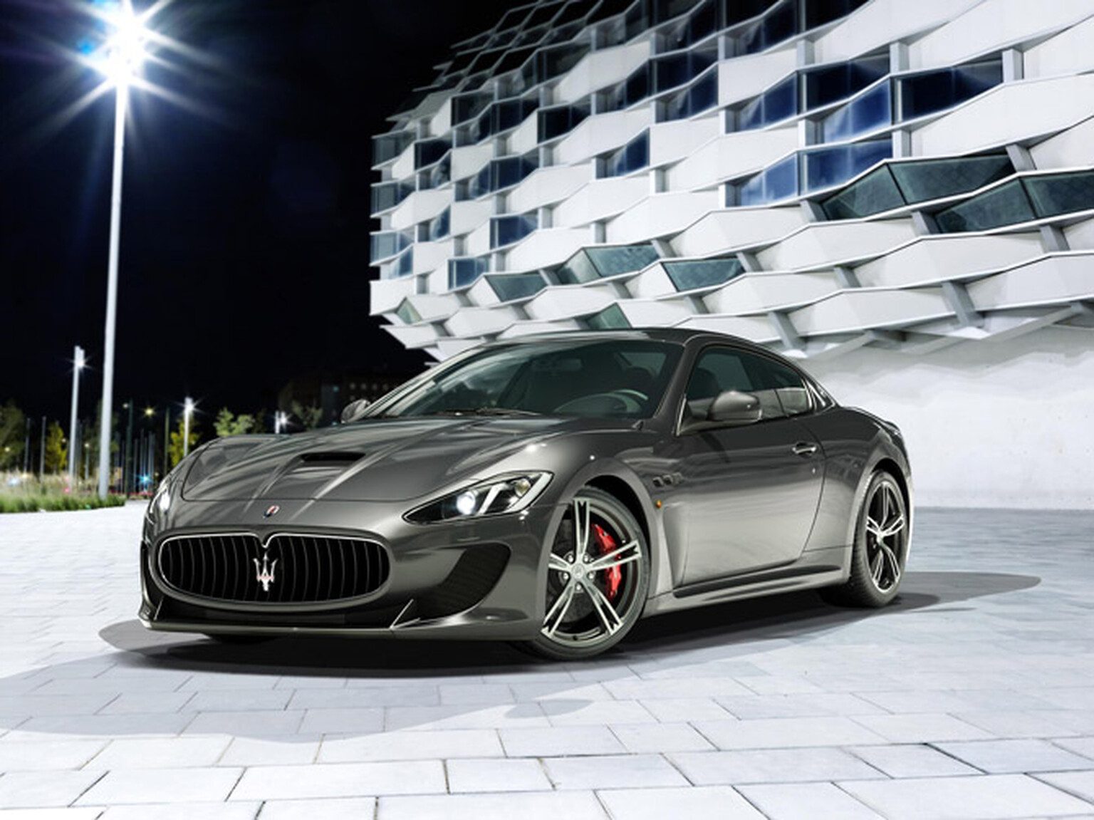 Maserati GranTurismo MC Stradale carries four to 188mph in style
