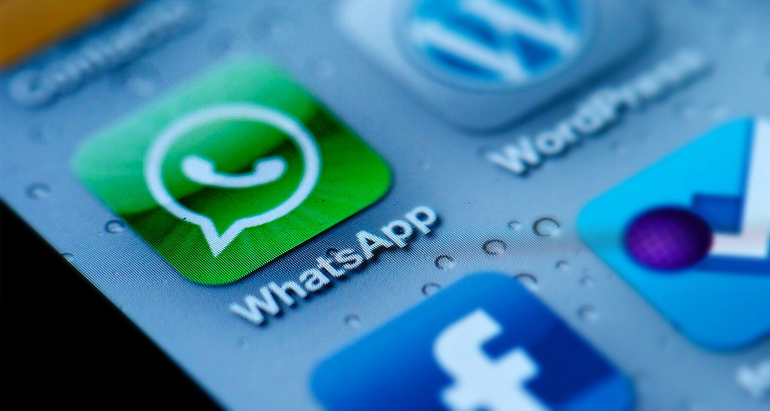 WhatsApp records 64 billion messages in one day