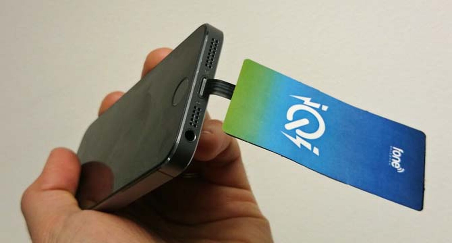 How to charge your iPhone (and other phones) wirelessly