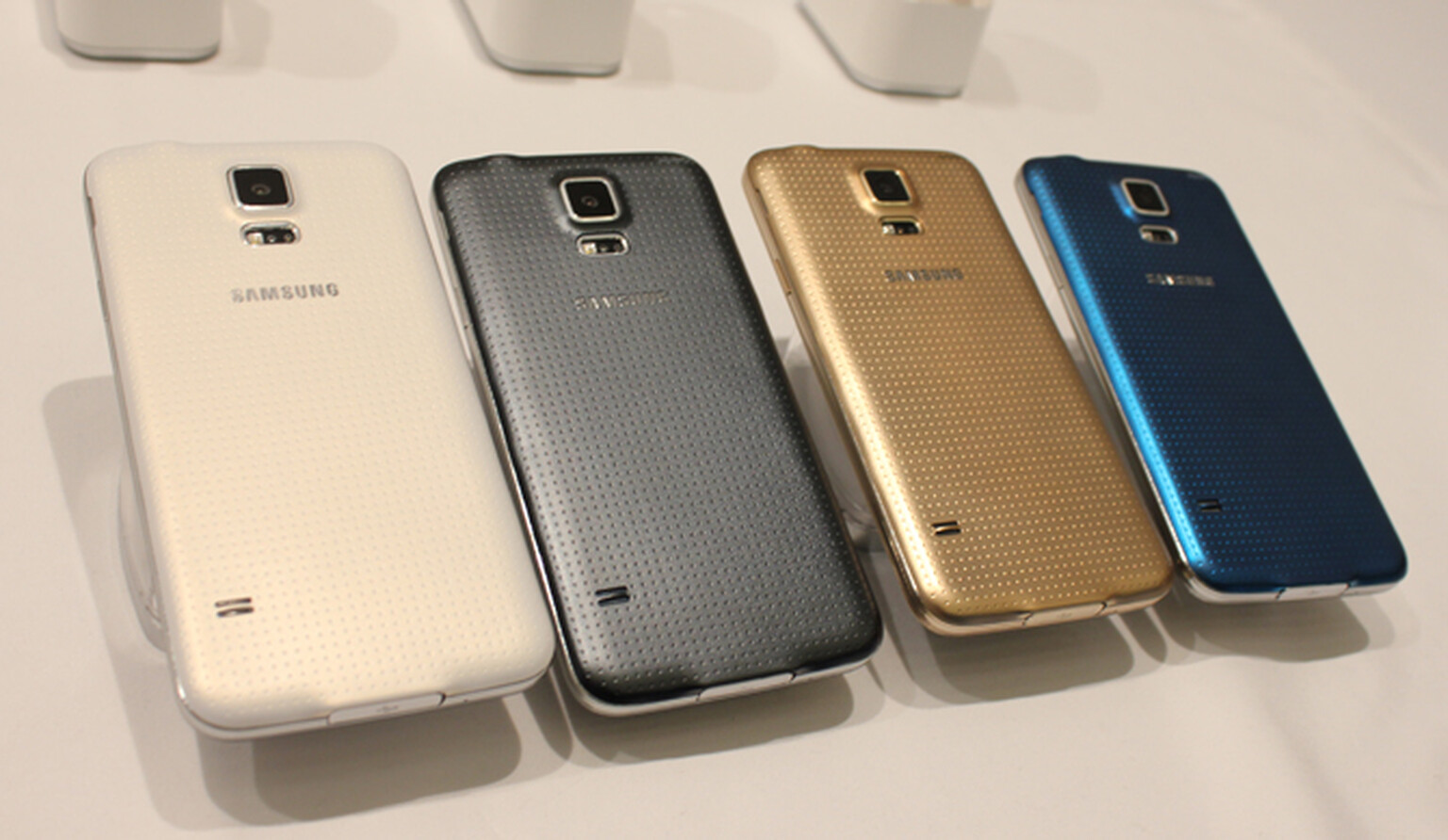 Samsung Galaxy S5 pre-registration already smashing Galaxy S4 figures