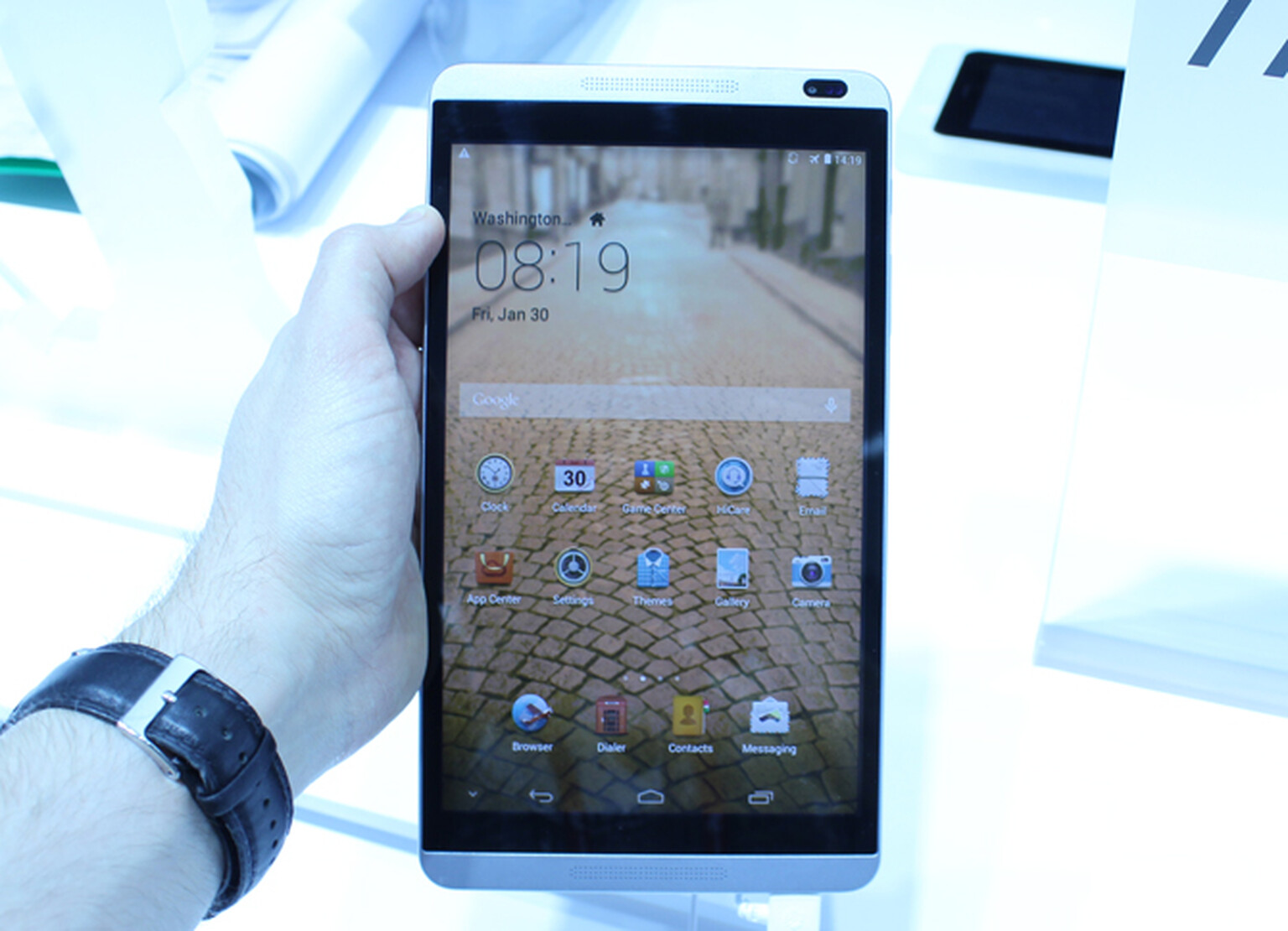 Huawei MediaPad M1 hands-on review (MWC 2014)