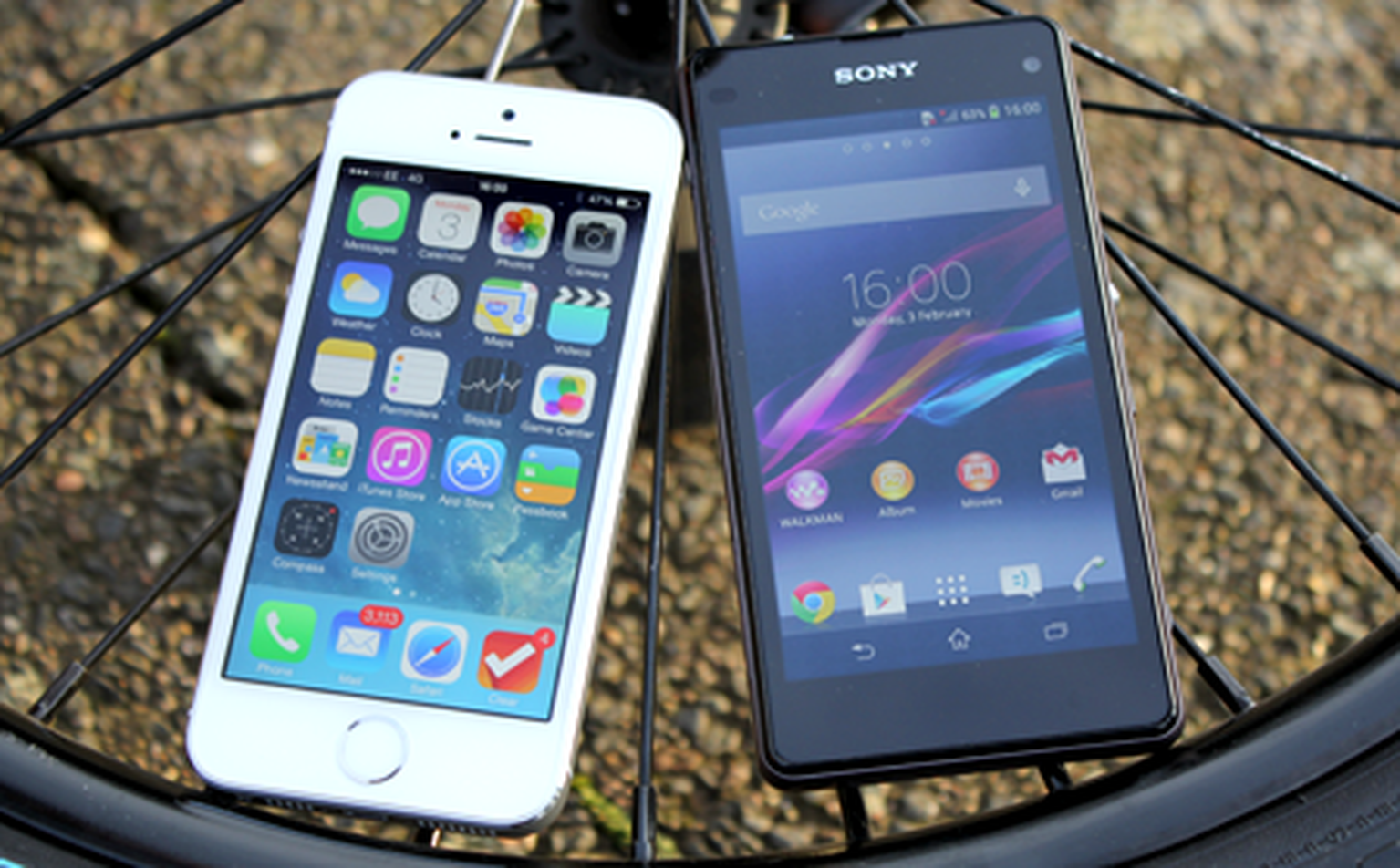 Video: iPhone 5s vs Xperia Z1 Compact camera test