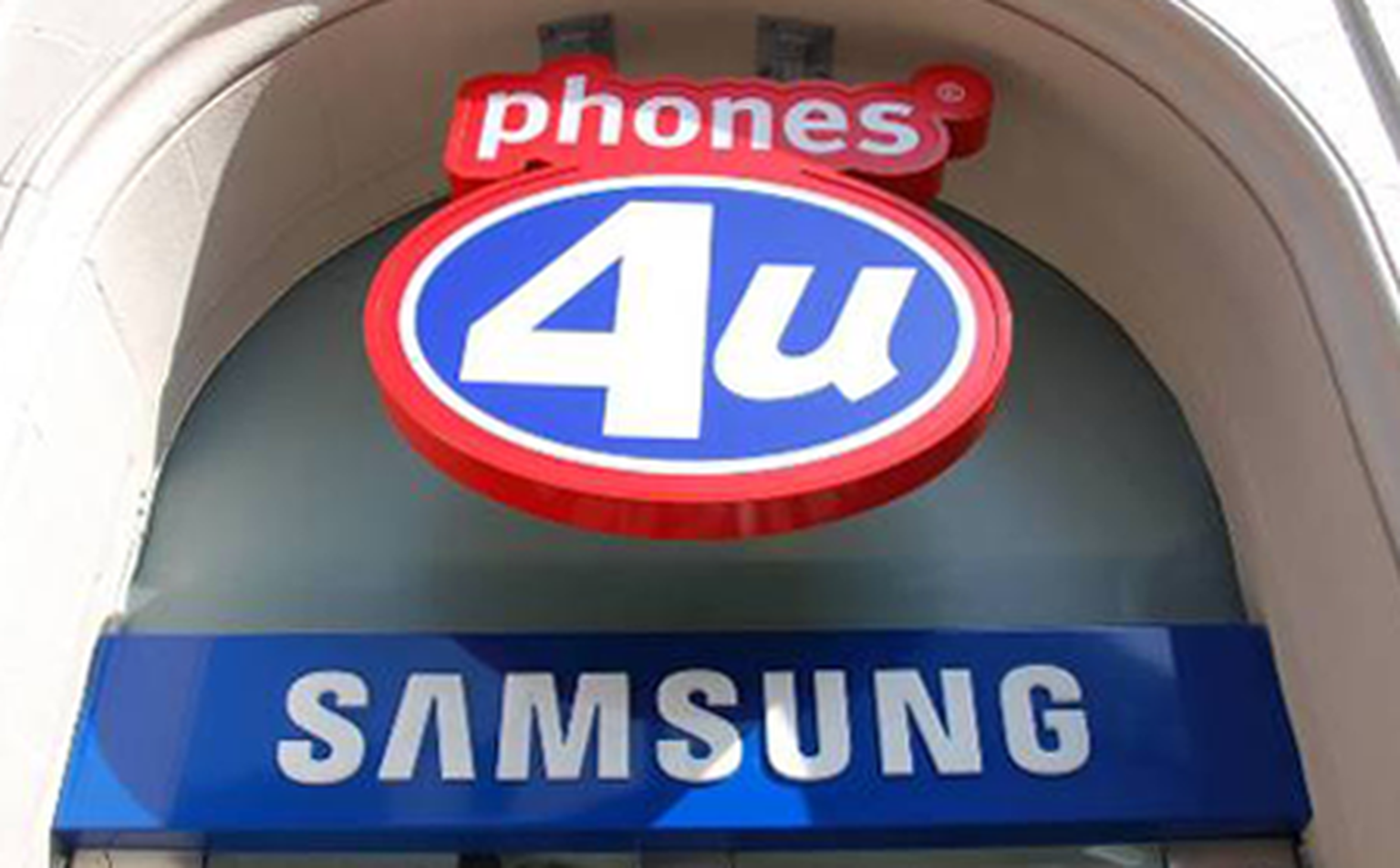 Samsung teams up with Phones 4U, takes on Apple