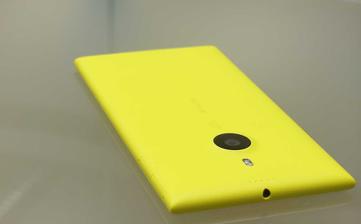 Nokia Lumia 1520 Review: In Depth