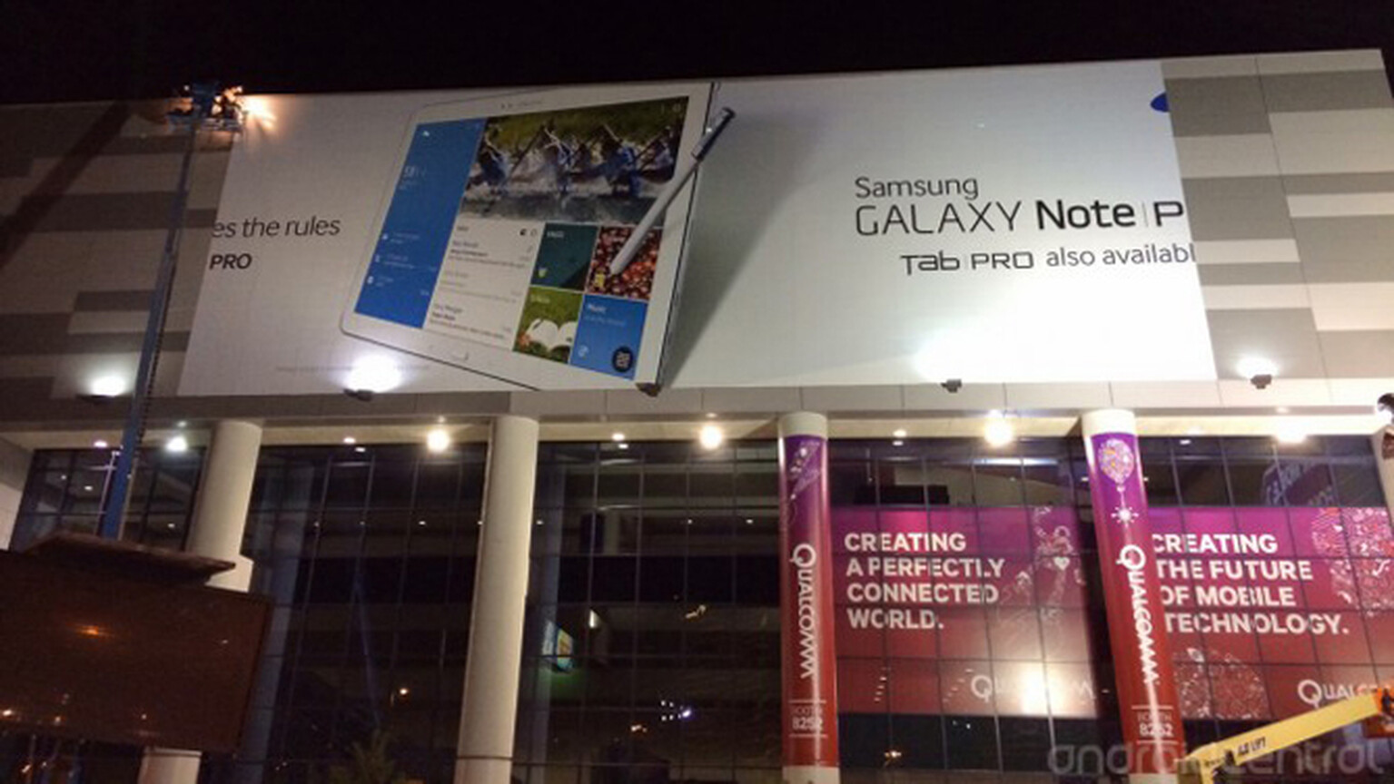 Samsung shows off foot-long Galaxy Note Pro and Tab Pro tablets