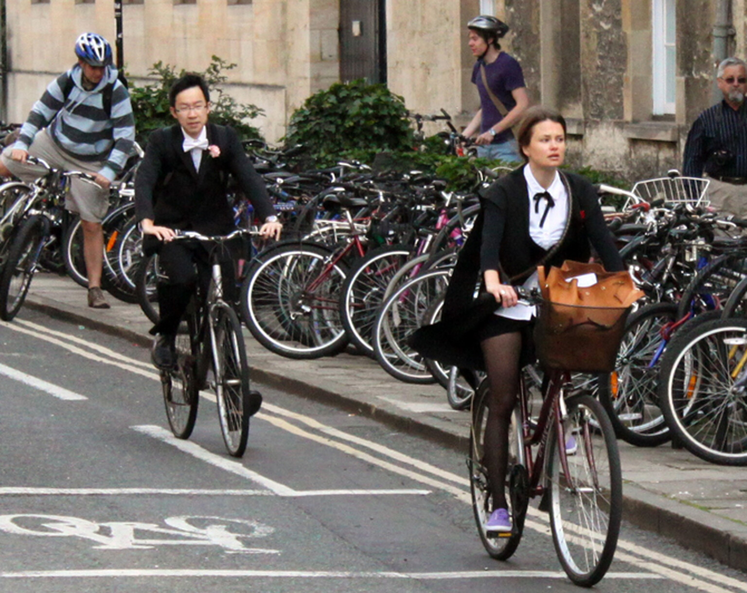 Car doors injure 595 cyclists every year