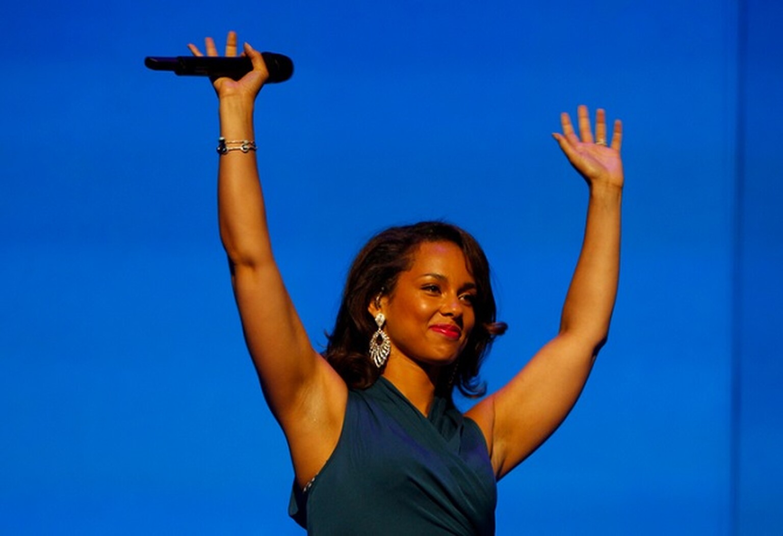BlackBerry drops Alicia Keys