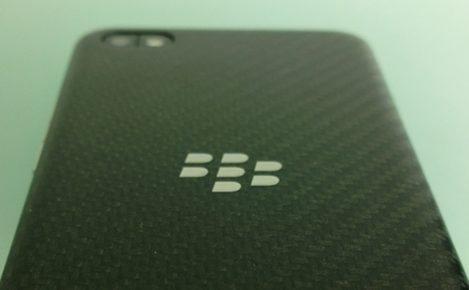 BlackBerry Z30 Review: In Depth