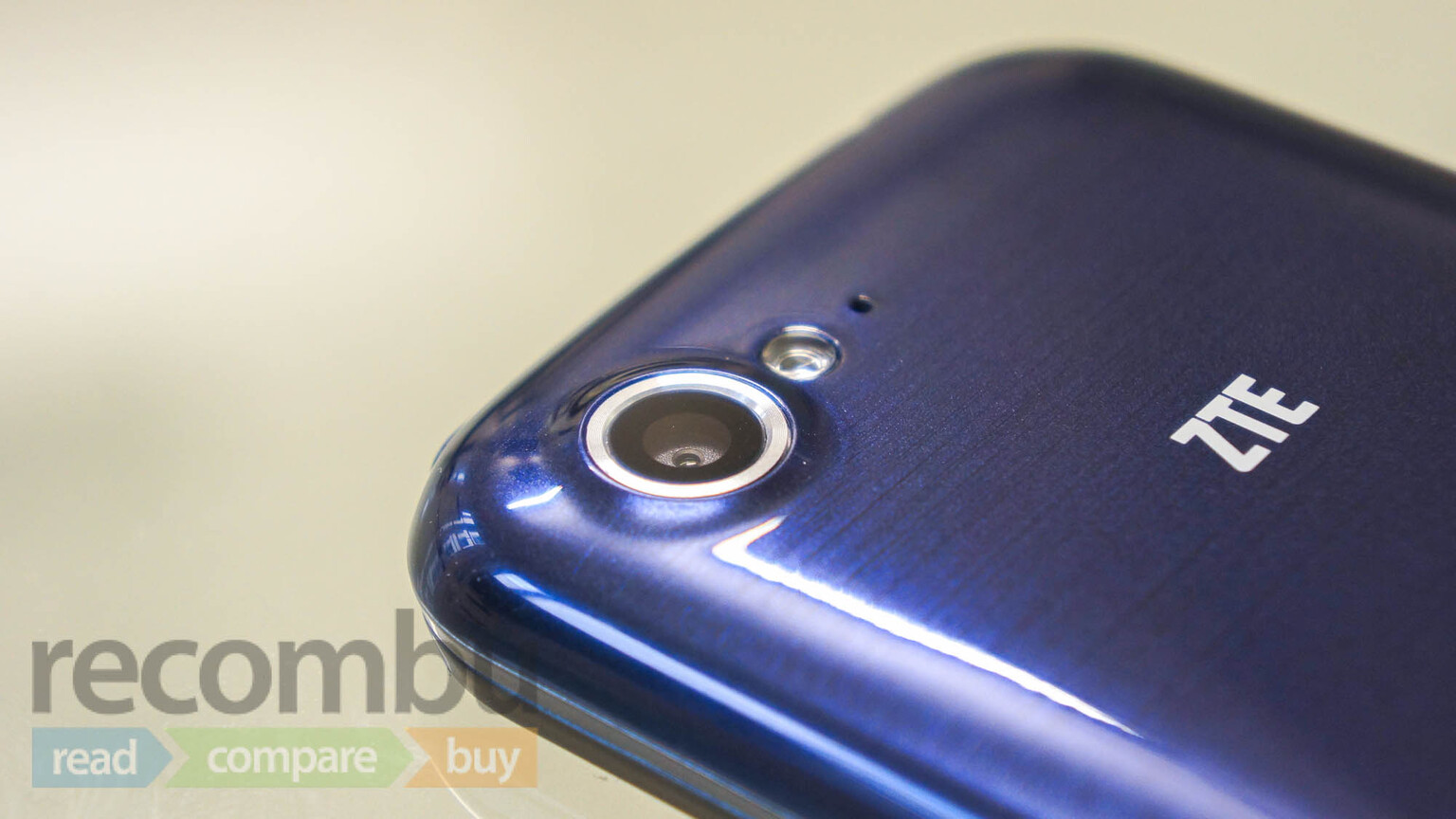 ZTE Blade V Review: In Depth