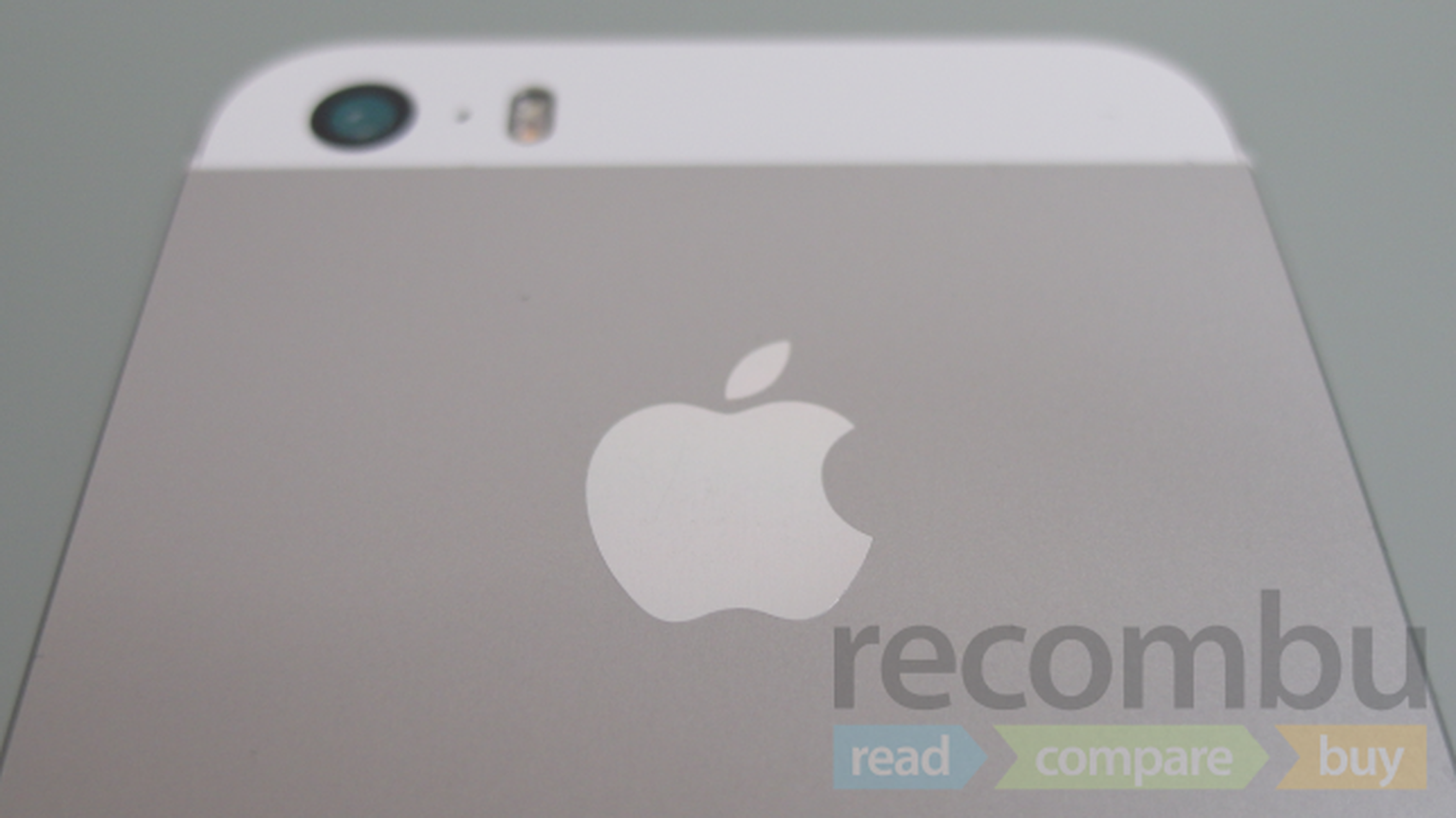 Apple sold 33.8 million iPhones and took home $7.5 billion in profits during the fourth quarter