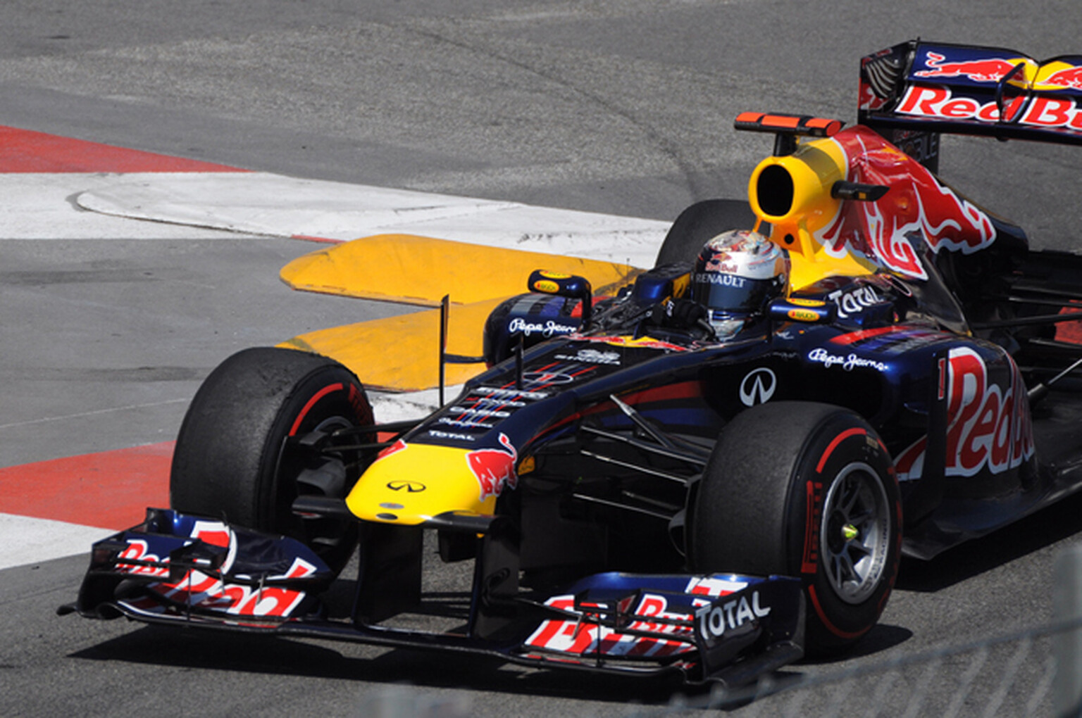 Vettel disobeys orders to win Malaysian GP ahead of Webber and Hamilton