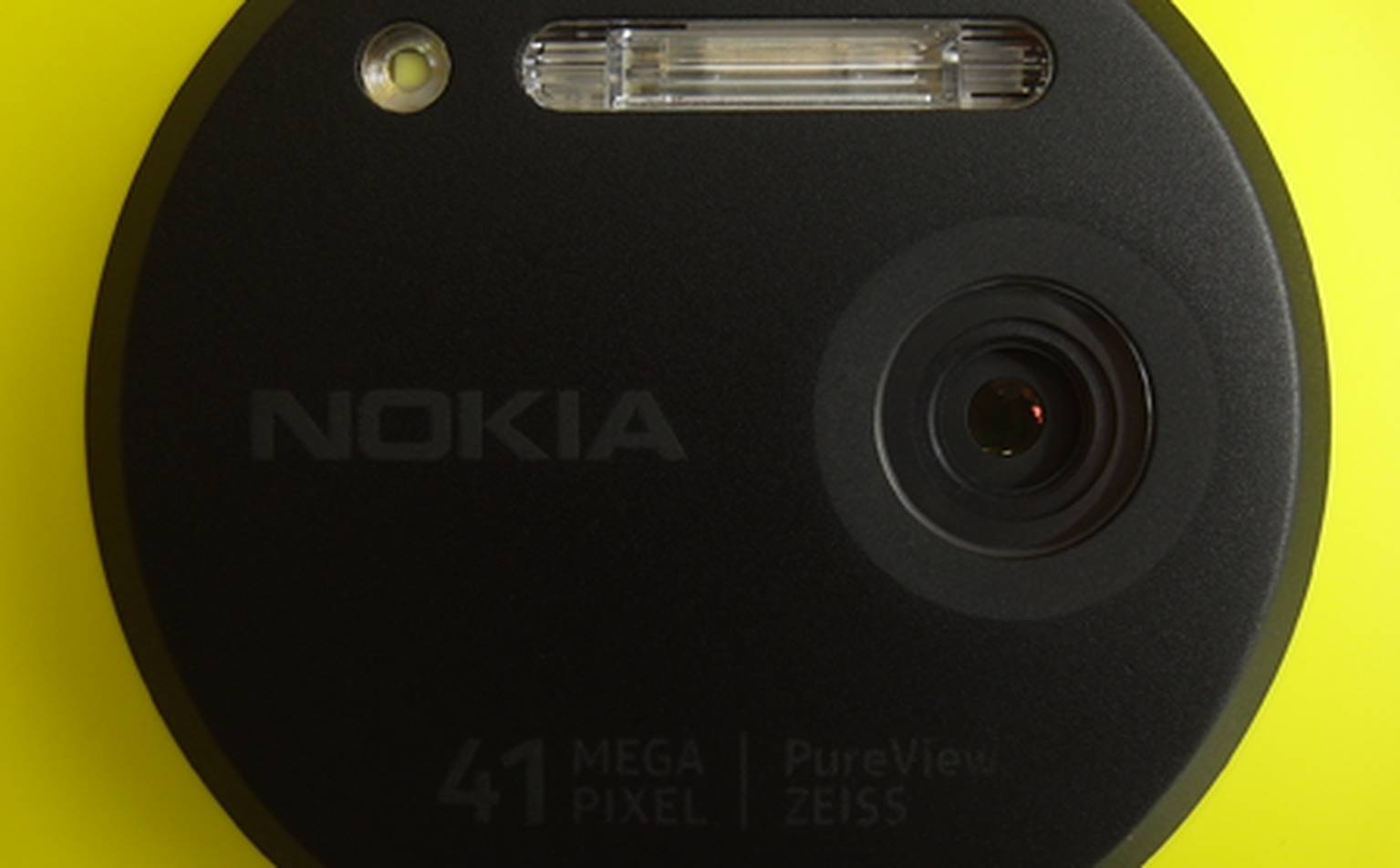 Nokia Lumia 1020 Review: In Depth