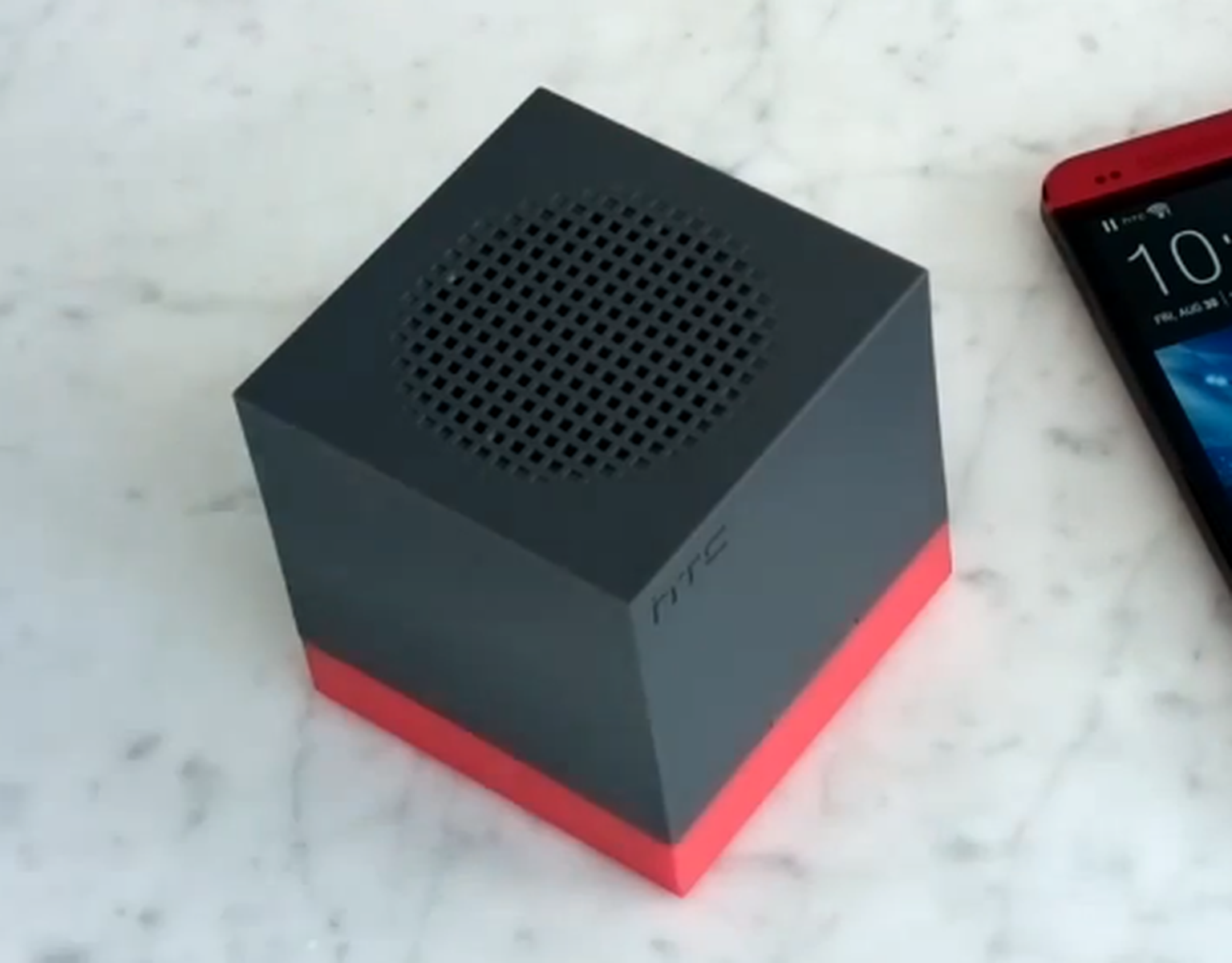 HTC BoomBass hands-on: Some bass with that BoomSound?