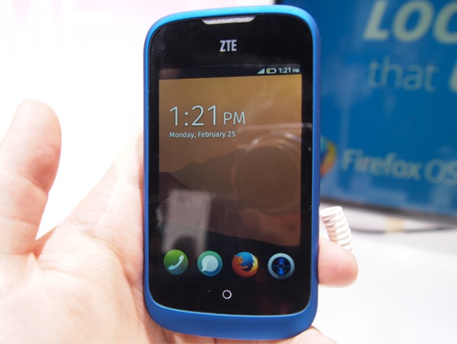 ZTE's Firefox OS phone will be sold on eBay for £59.99