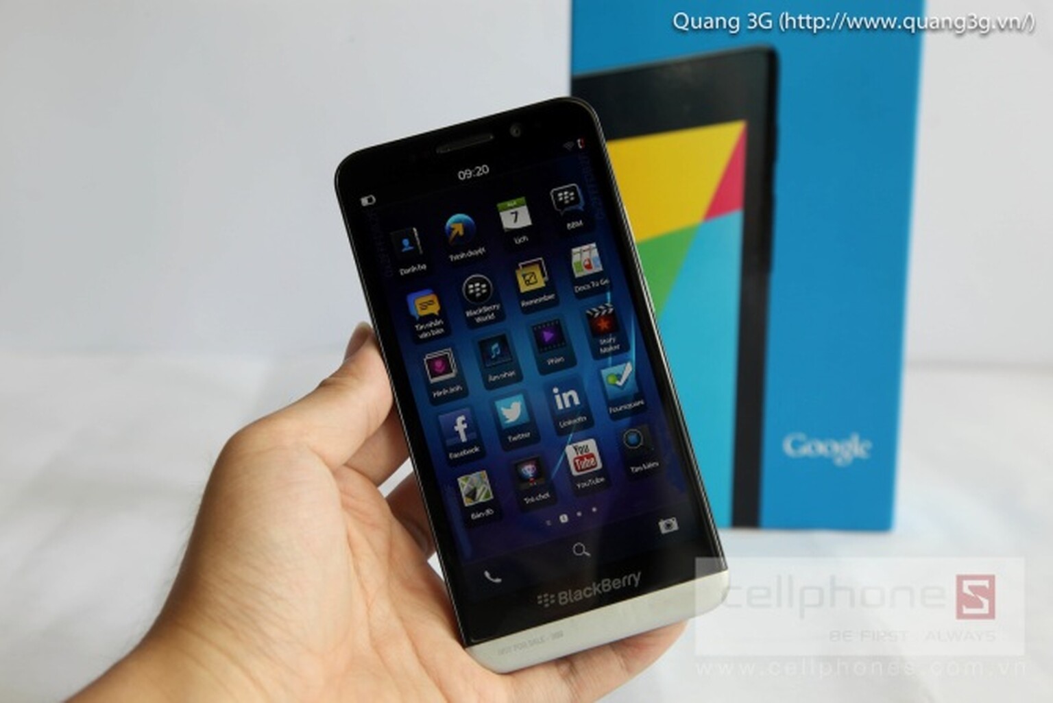 BlackBerry Z30 seen once again in leaked video