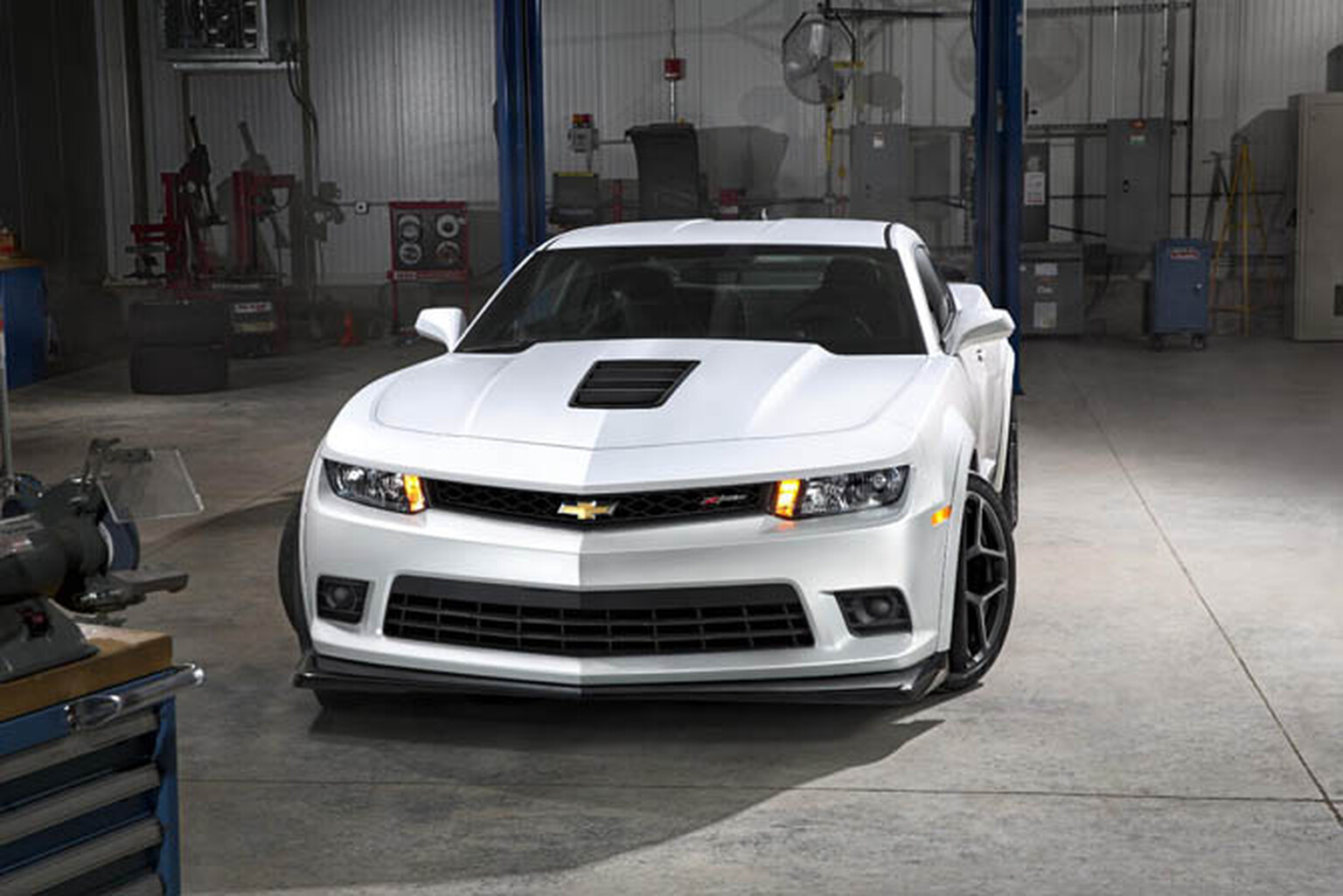 Chevrolet Camaro Z/28 packs plenty of lean muscle
