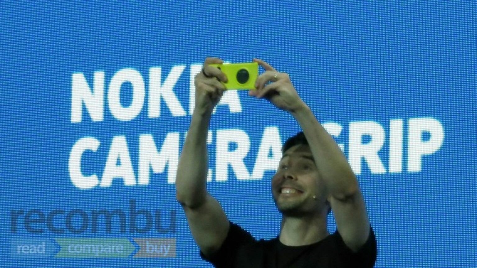 Nokia Lumia 1020 accessories include Camera Grip and wireless charging cover