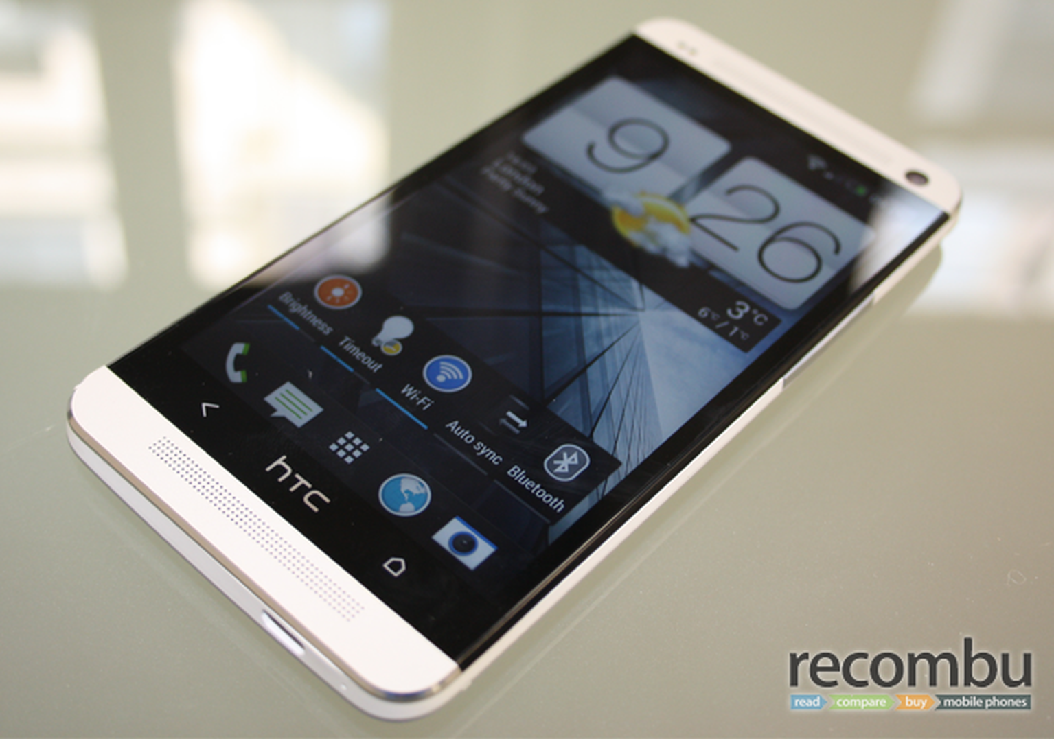HTC sees slightly improved profits in Q2 2013