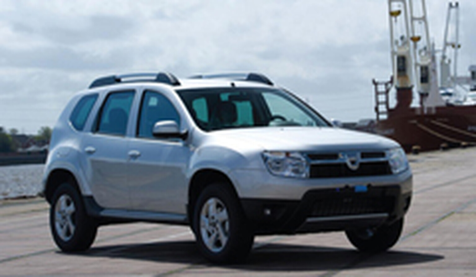 Uber-cheap Dacia Duster to hit UK showrooms June 2012