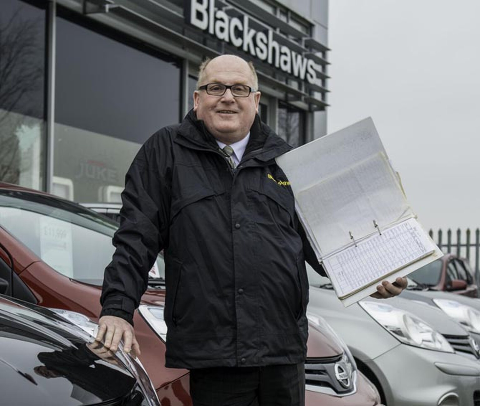 Ambulance driver sells 10,000 cars in his spare time